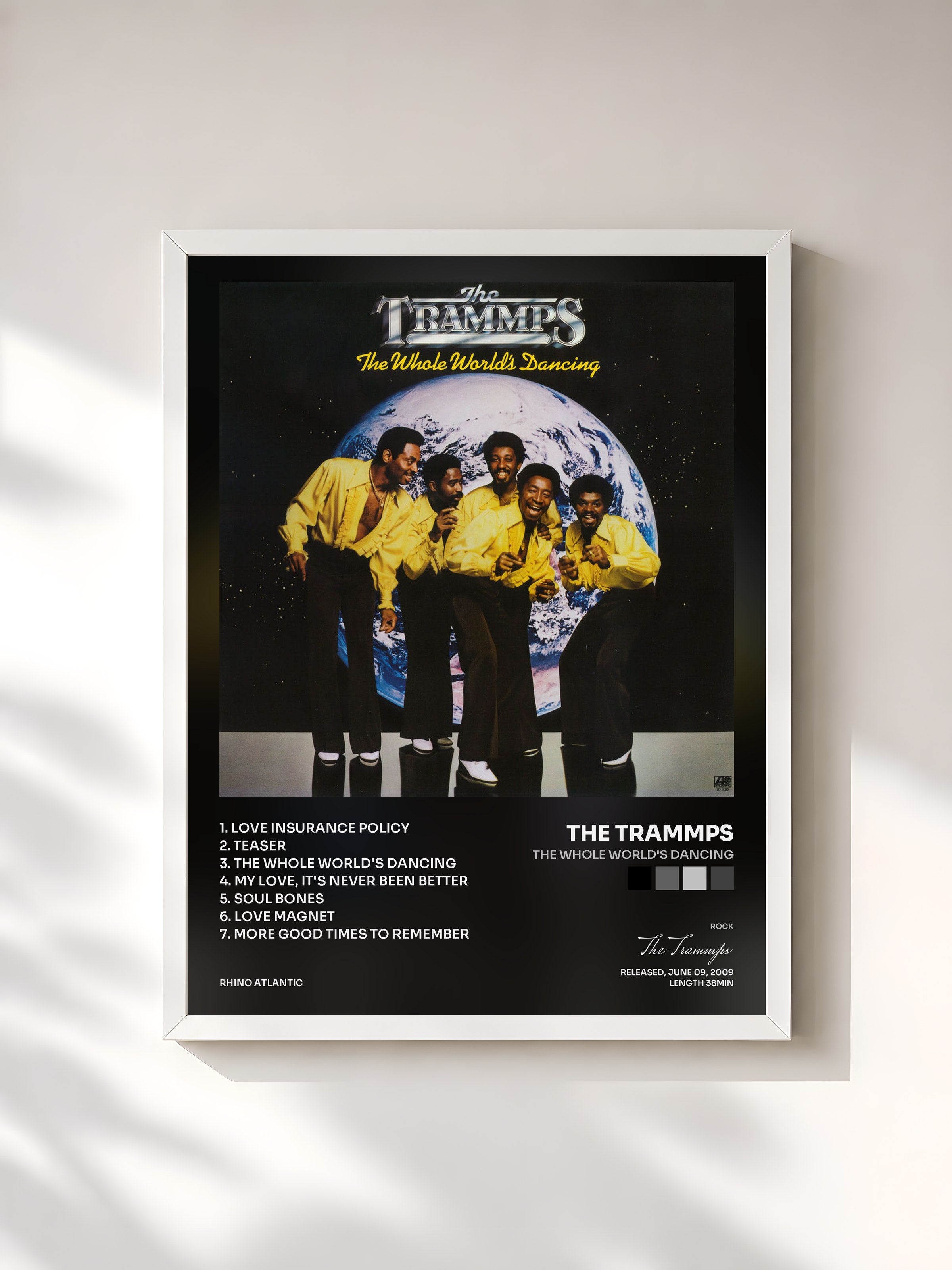 #blanc Tableau de l'album The Whole World's Dancing de The Trammps, cadre blanc, imprimé et encadré en France