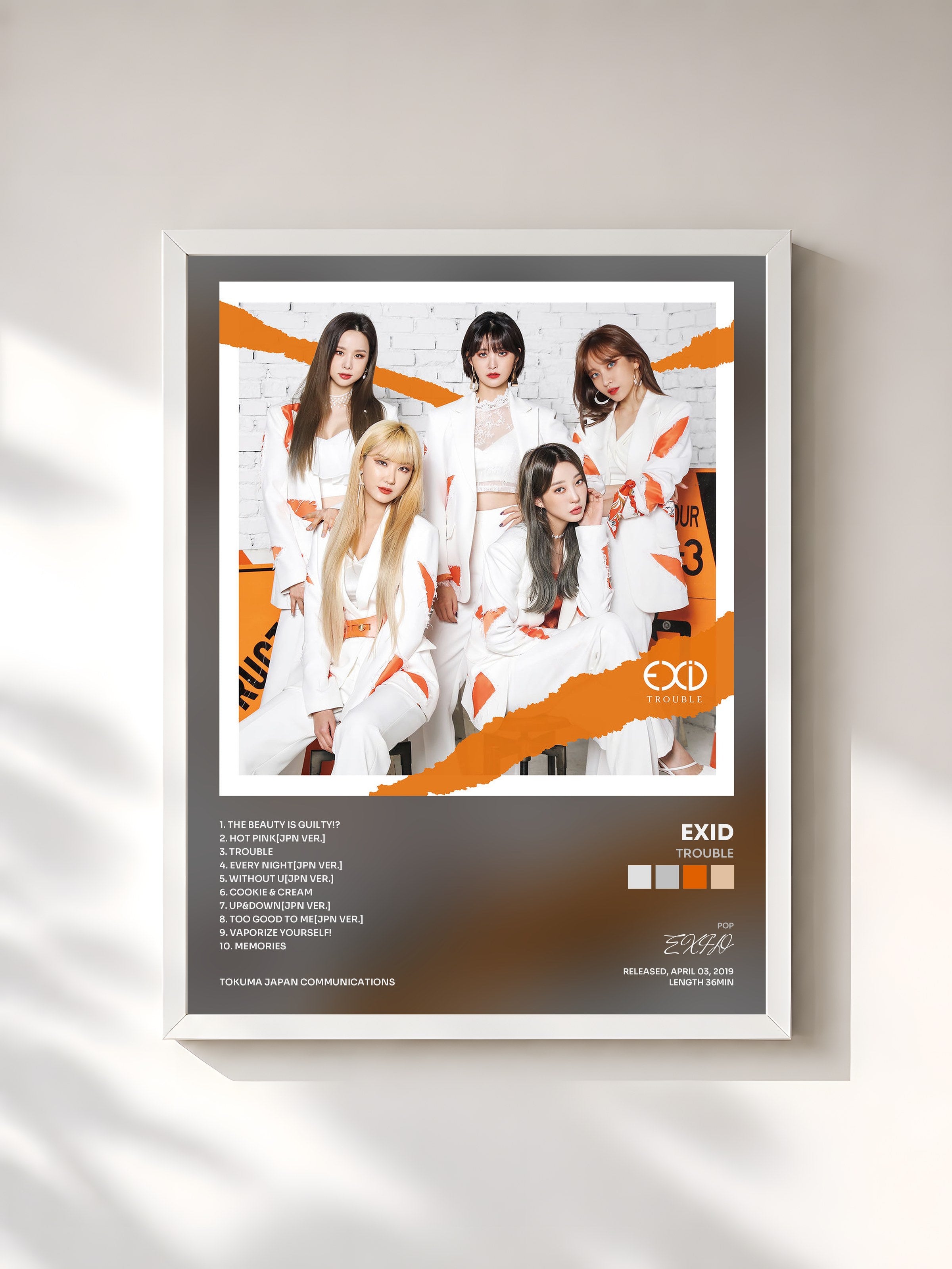 #blanc Tableau de l'album TROUBLE de EXID, cadre blanc, imprimé et encadré en France