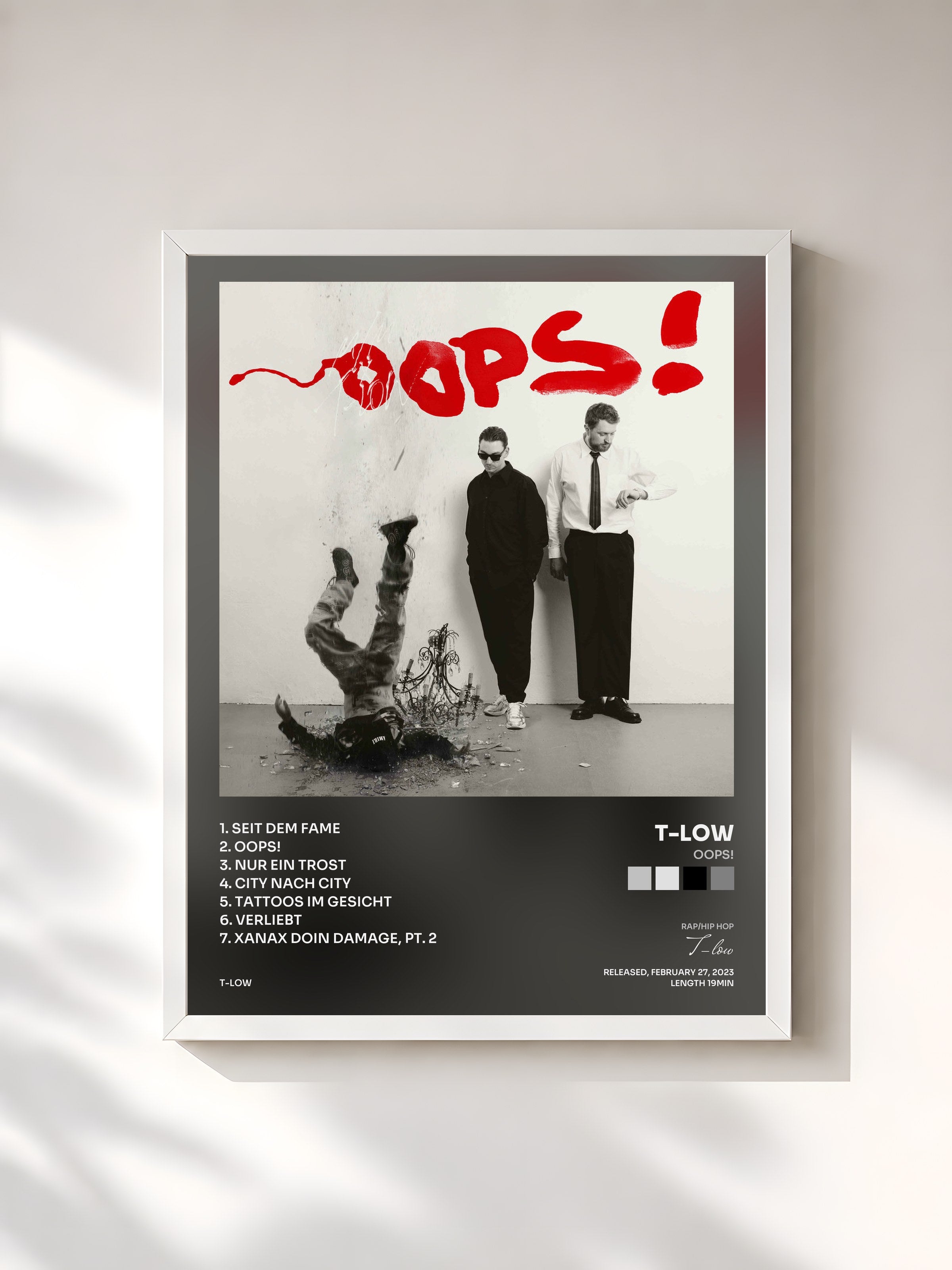 #blanc Tableau de l'album OOPS! de T-low, cadre blanc, imprimé et encadré en France