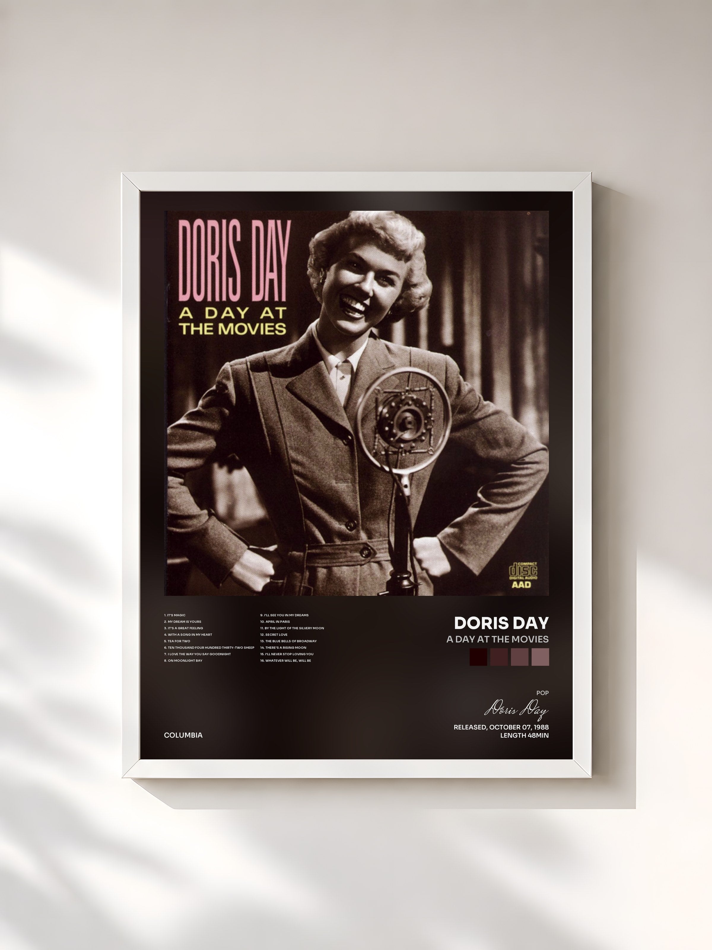 #blanc Tableau de l'album A Day At The Movies de Doris Day, cadre blanc, imprimé et encadré en France