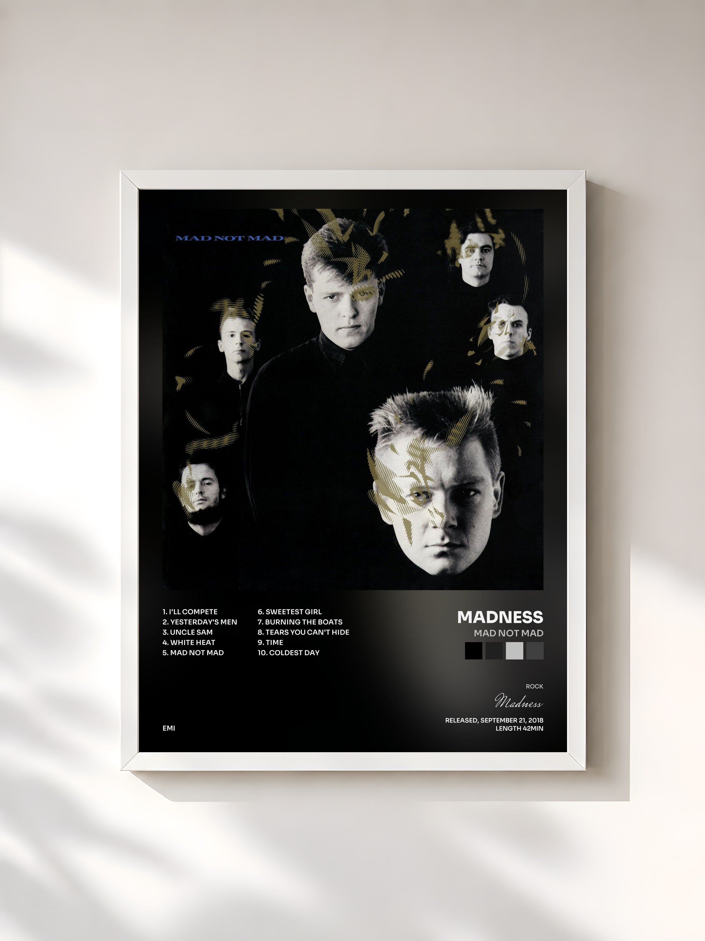 #blanc Tableau de l'album Mad Not Mad de Madness, cadre blanc, imprimé et encadré en France