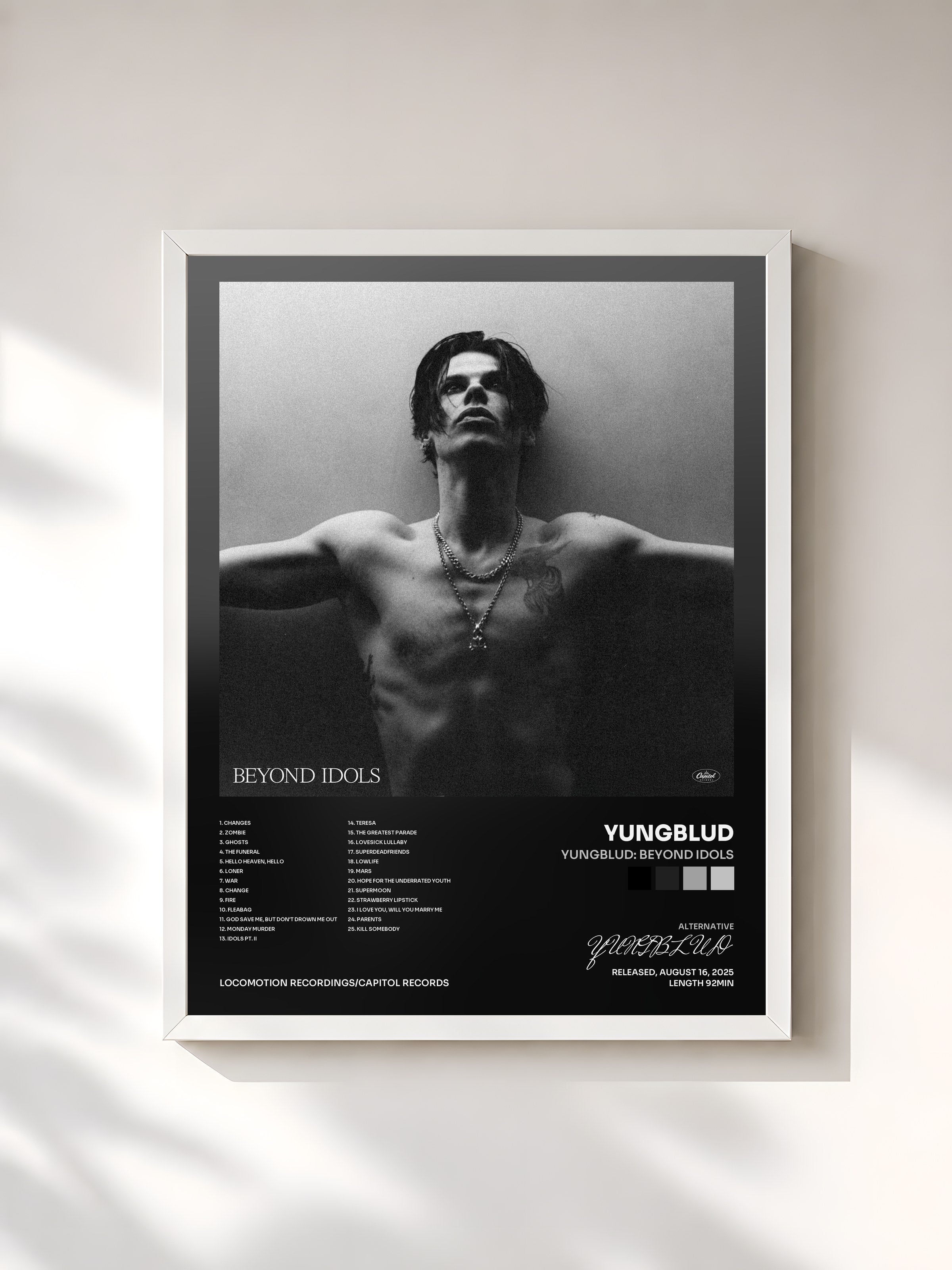 #blanc Tableau de l'album YUNGBLUD: Beyond Idols de YUNGBLUD, cadre blanc, imprimé et encadré en France