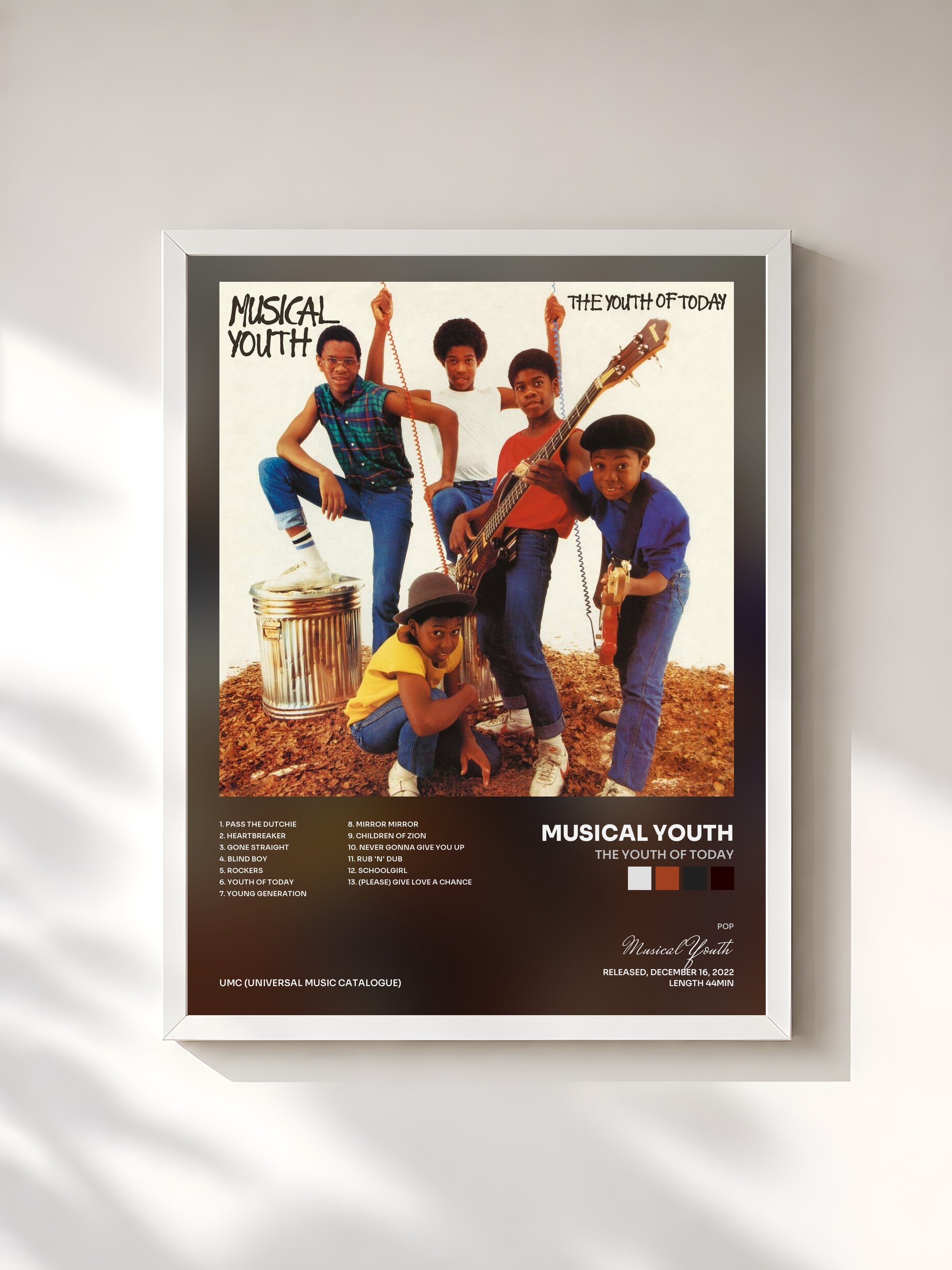 #blanc Tableau de l'album The Youth Of Today de Musical Youth, cadre blanc, imprimé et encadré en France