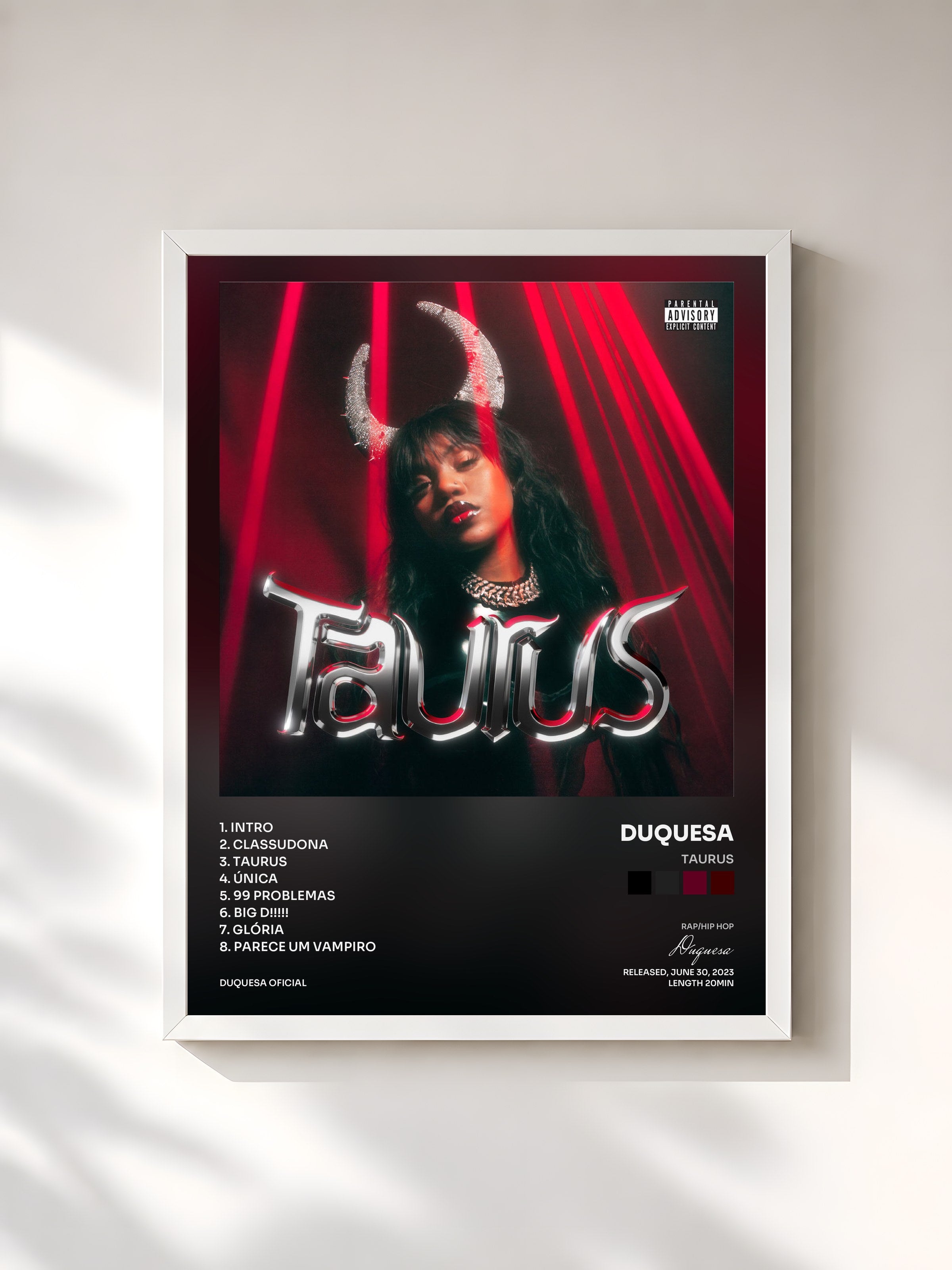#blanc Tableau de l'album TAURUS de Duquesa, cadre blanc, imprimé et encadré en France