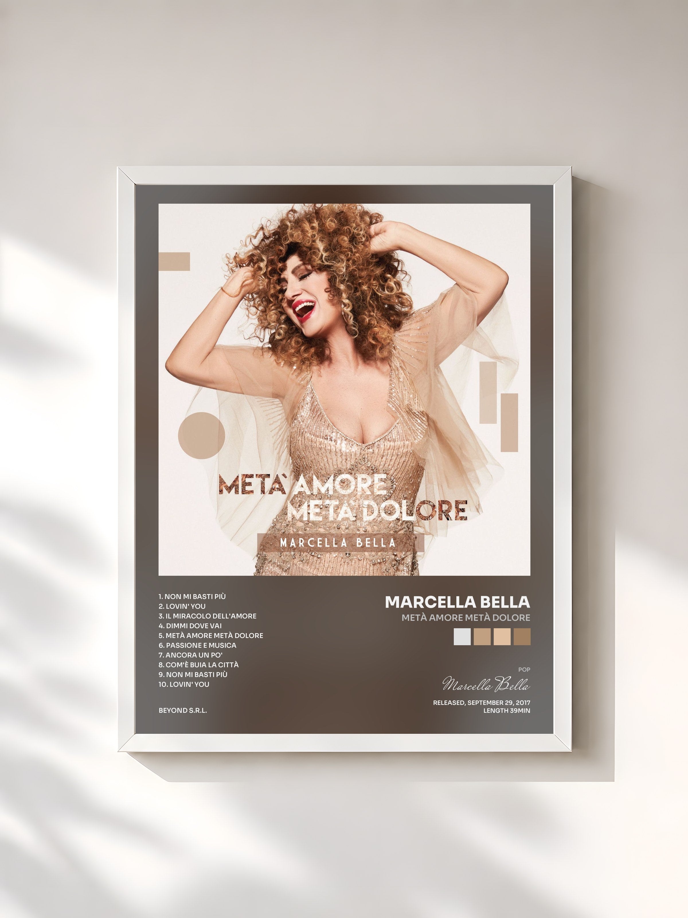 #blanc Tableau de l'album Metà Amore Metà Dolore de Marcella Bella, cadre blanc, imprimé et encadré en France