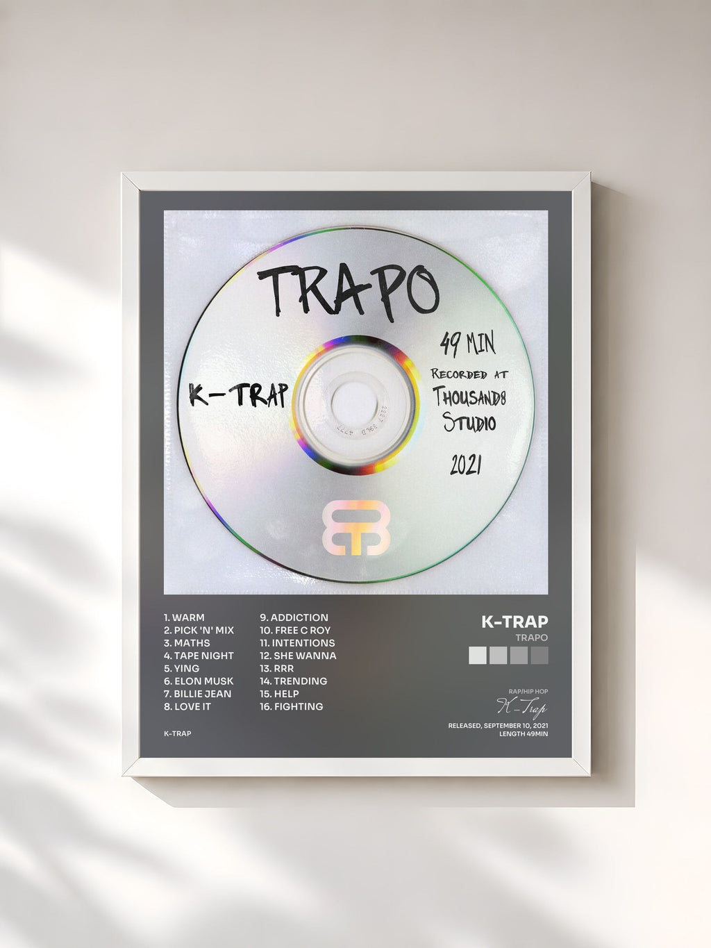 #blanc Trapo de K-Trap en lámina enmarcada, marco blanco, impresa y enmarcada en Francia