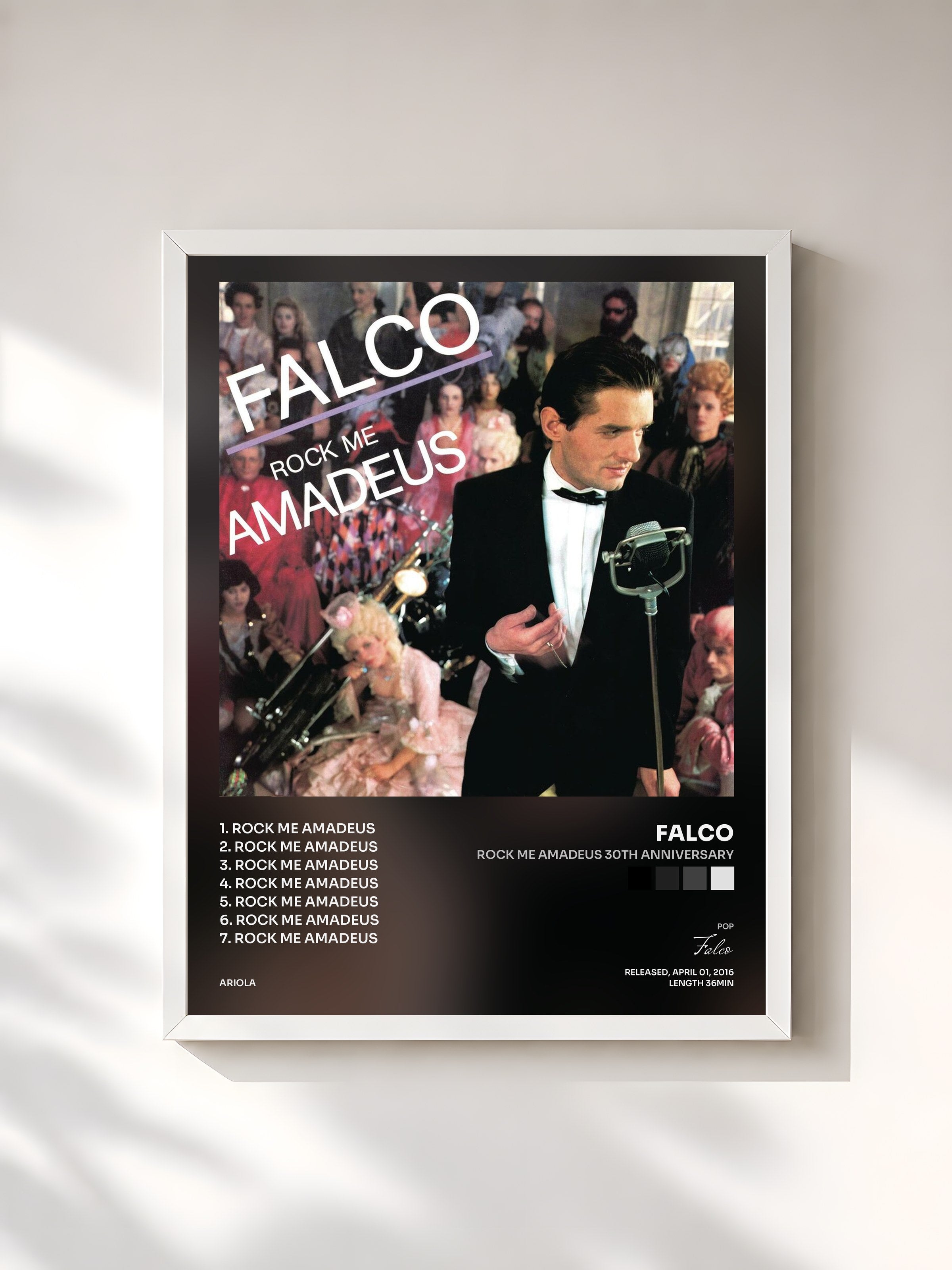 #blanc Tableau de l'album Rock Me Amadeus 30th Anniversary de Falco, cadre blanc, imprimé et encadré en France