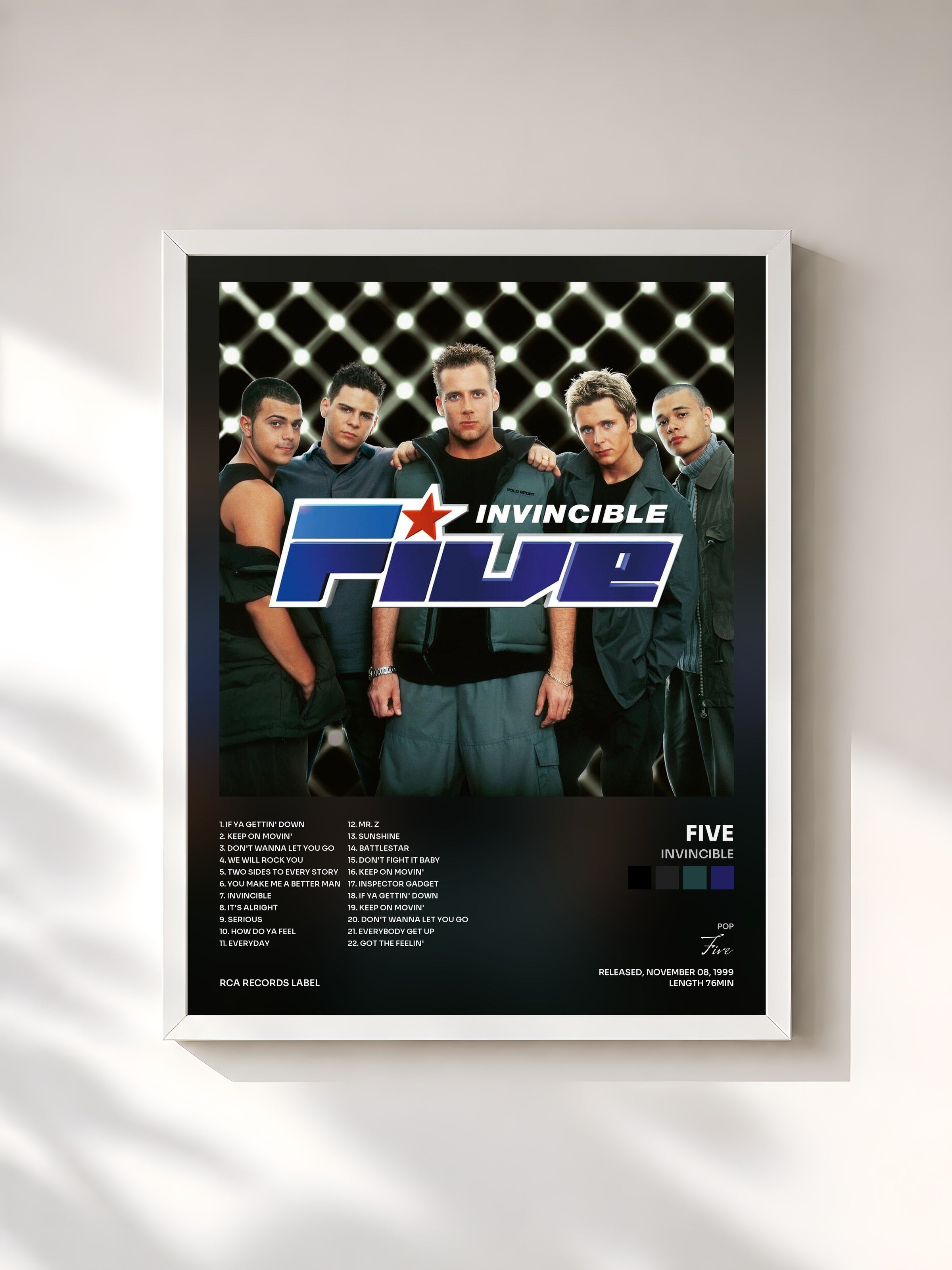 #blanc Tableau de l'album Invincible de Five, cadre blanc, imprimé et encadré en France