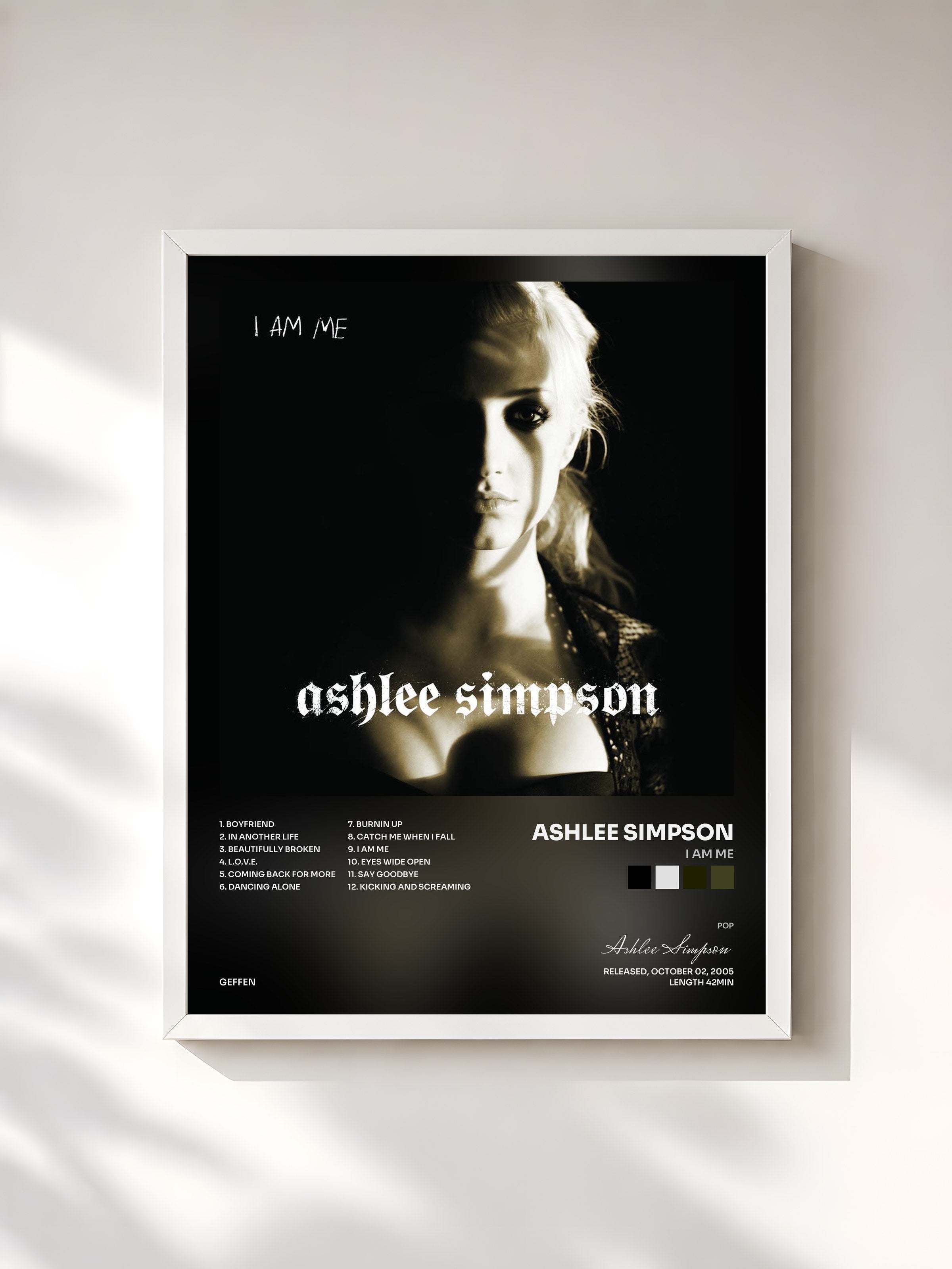 #blanc Tableau de l'album I Am Me de Ashlee Simpson, cadre blanc, imprimé et encadré en France