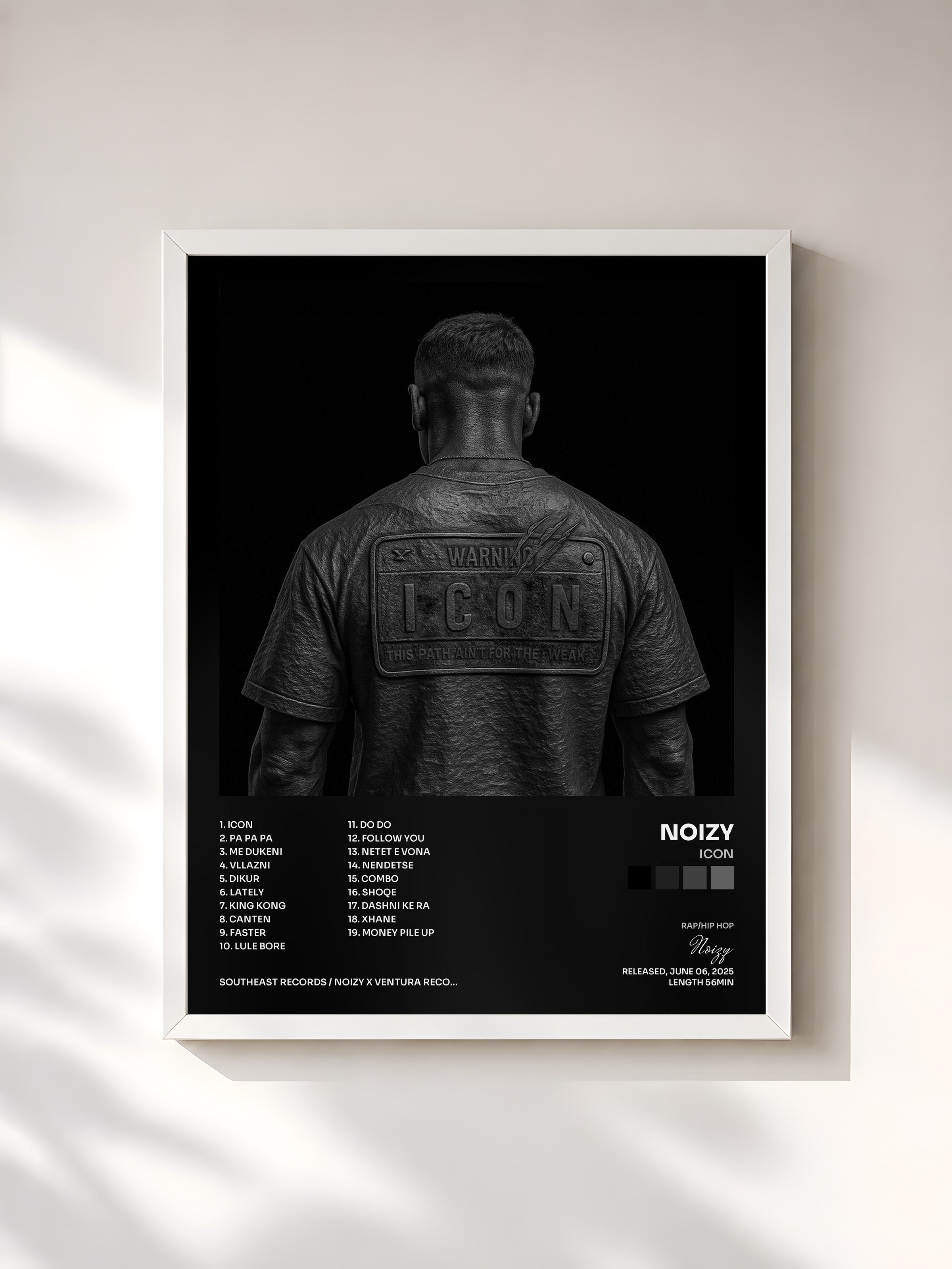 #blanc Tableau de l'album ICON de Noizy, cadre blanc, imprimé et encadré en France