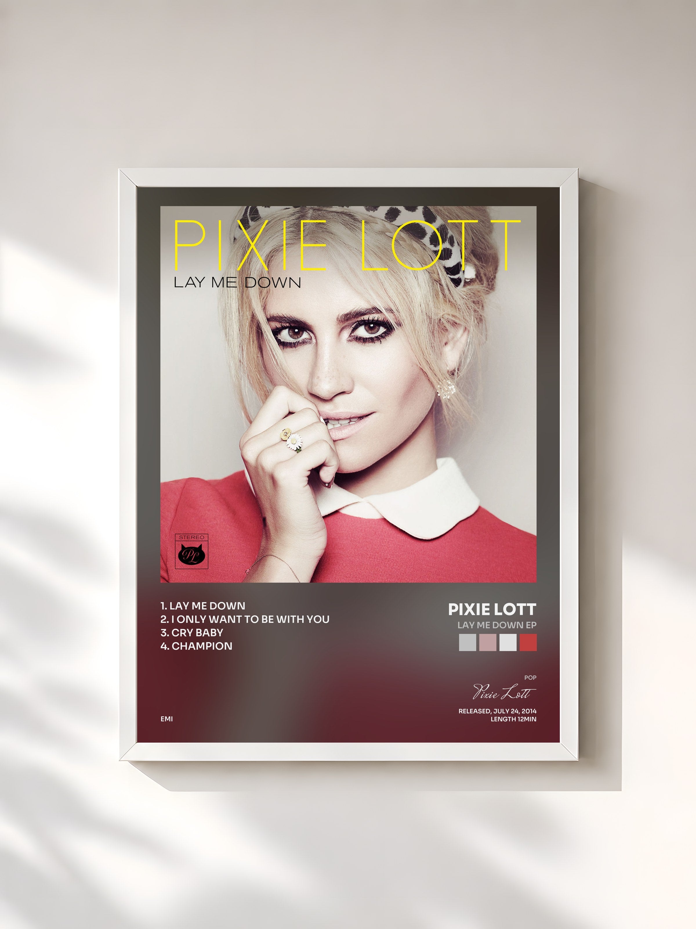 #blanc Tableau de l'album Lay Me Down EP de Pixie Lott, cadre blanc, imprimé et encadré en France