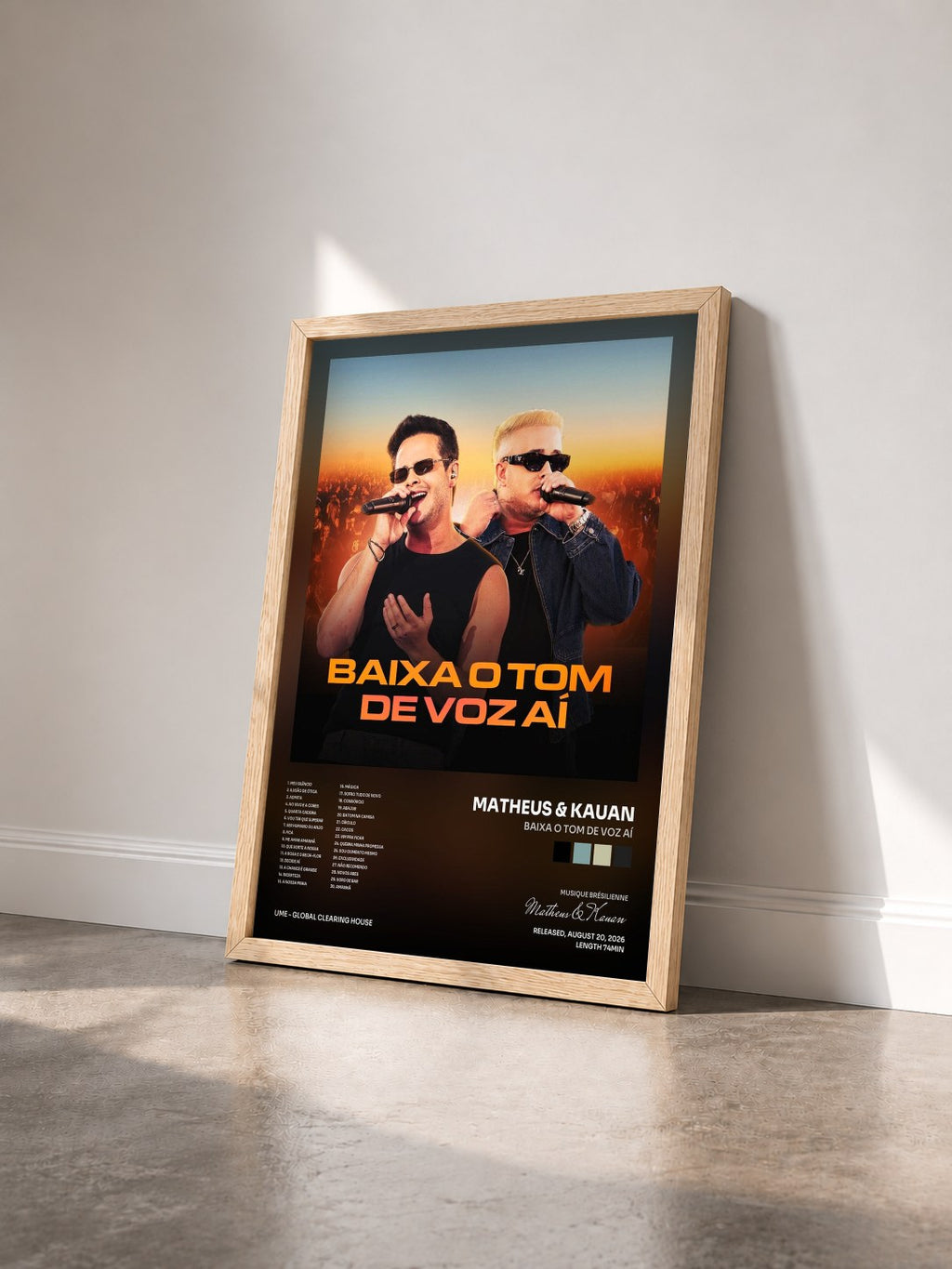 #bois Tableau de l'album Baixa o tom de voz aí de Matheus & Kauan vu de trois quarts, cadre en bois brut