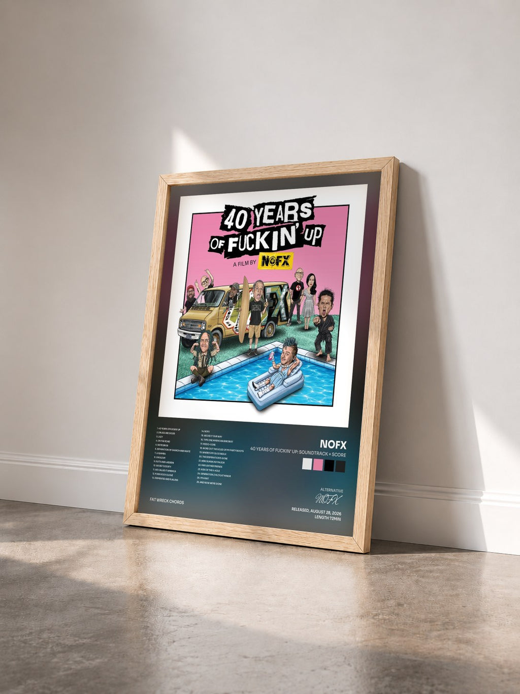 #bois Tableau de l'album 40 Years Of Fuckin' Up: Soundtrack + Score de NOFX vu de trois quarts, cadre en bois brut
