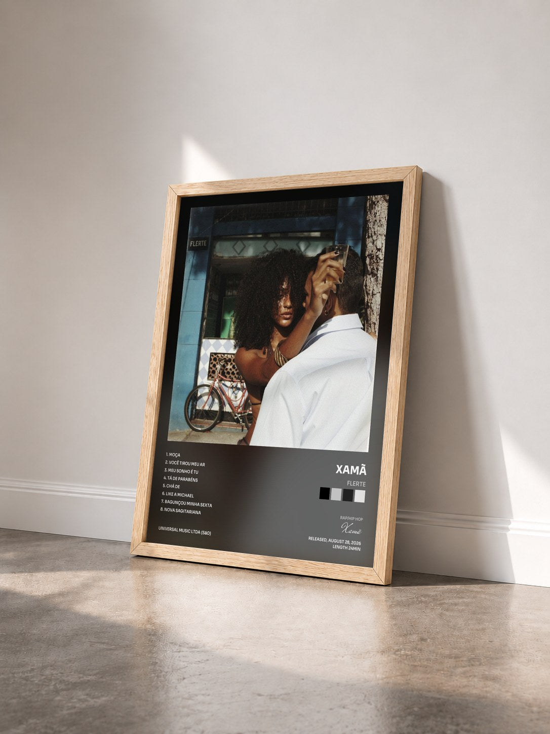 #bois Tableau de l'album Flerte de Xamã vu de trois quarts, cadre en bois brut