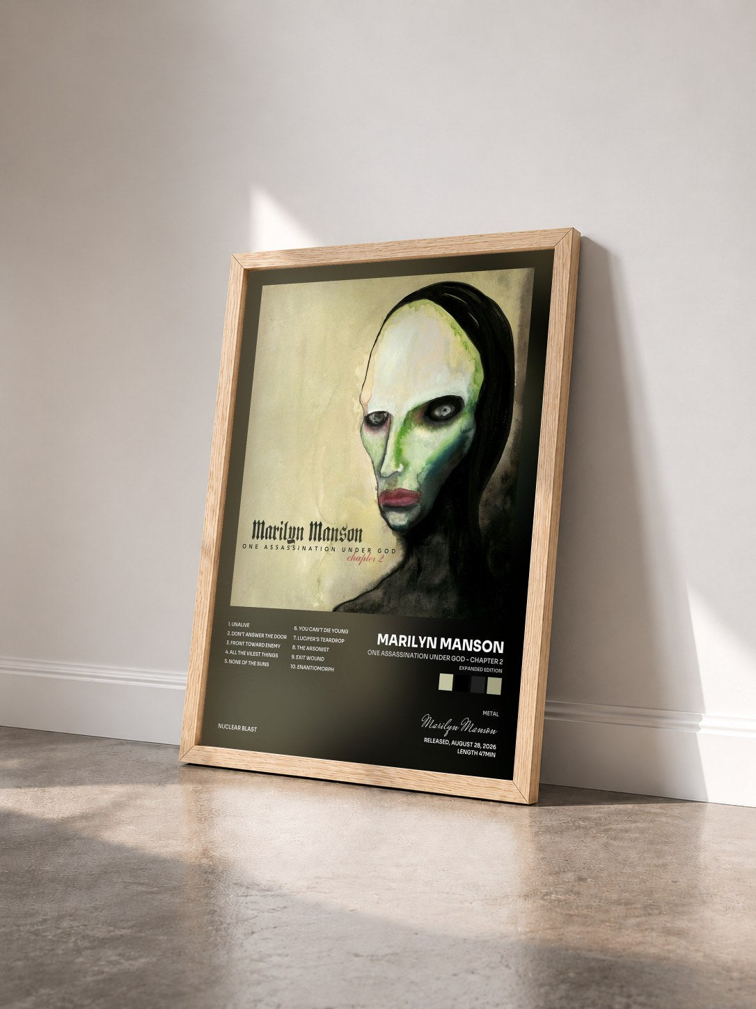 #bois Tableau de l'album One Assassination Under God - Chapter 2 (Expanded Edition) de Marilyn Manson vu de trois quarts, cadre en bois brut