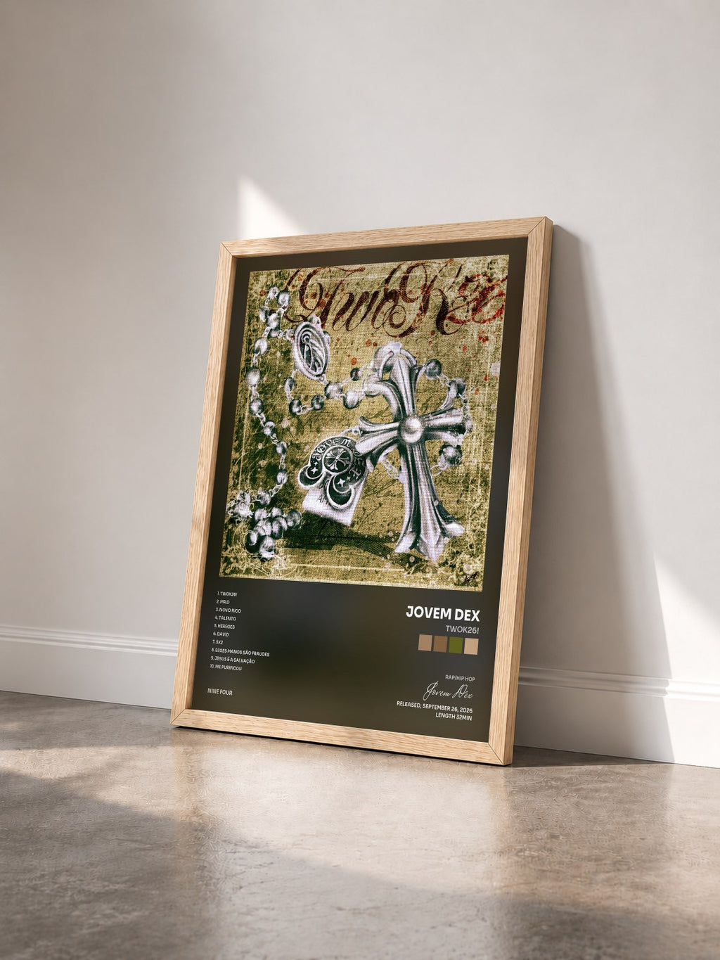 #bois Tableau de l'album TwoK26! de Jovem Dex vu de trois quarts, cadre en bois brut