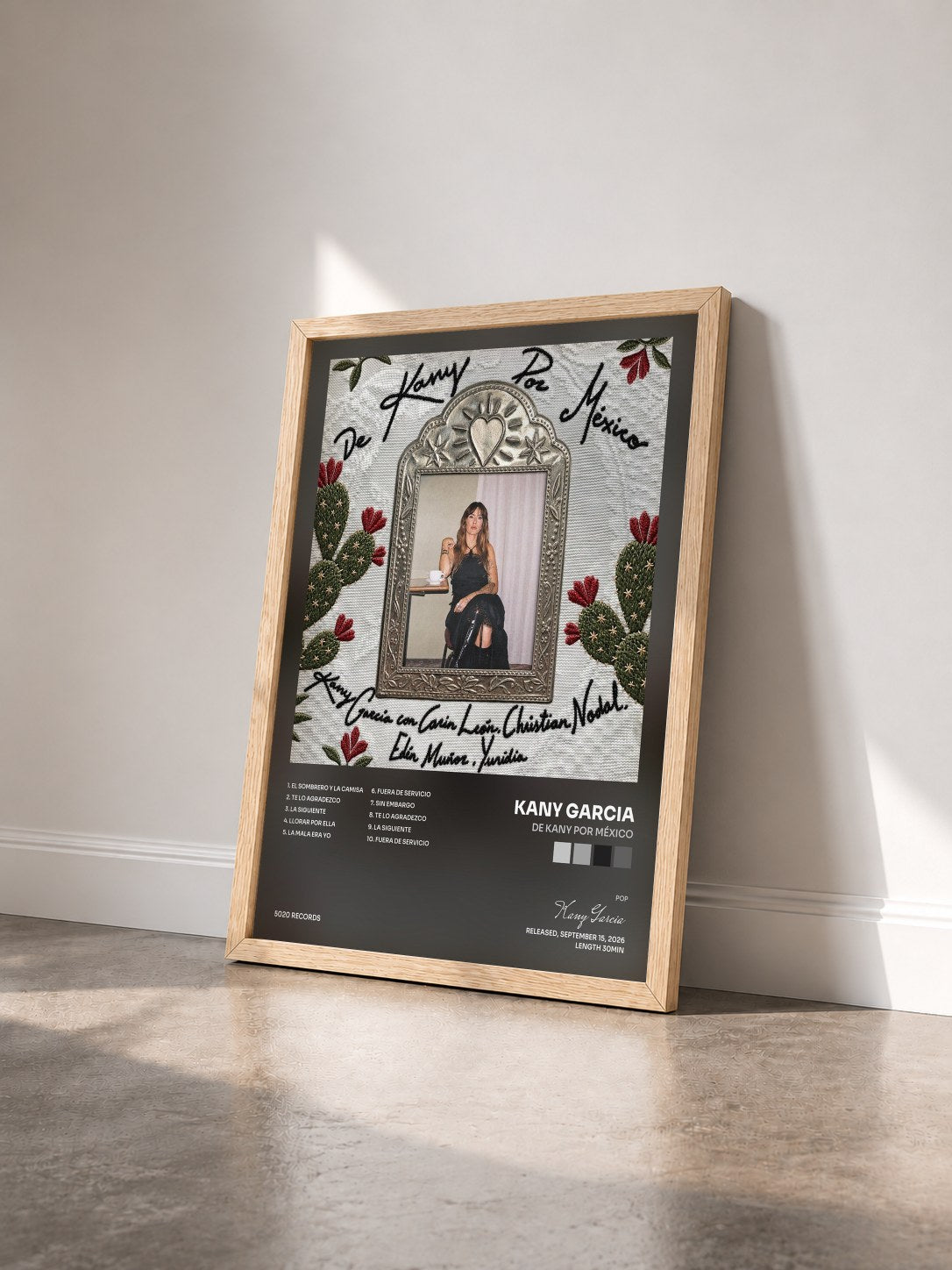 #bois Tableau de l'album De Kany por México  de Kany Garcia vu de trois quarts, cadre en bois brut