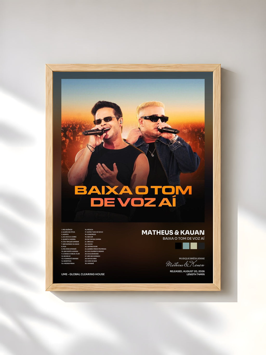 #bois Tableau de l'album Baixa o tom de voz aí de Matheus & Kauan, cadre en bois brut, imprimé et encadré en France