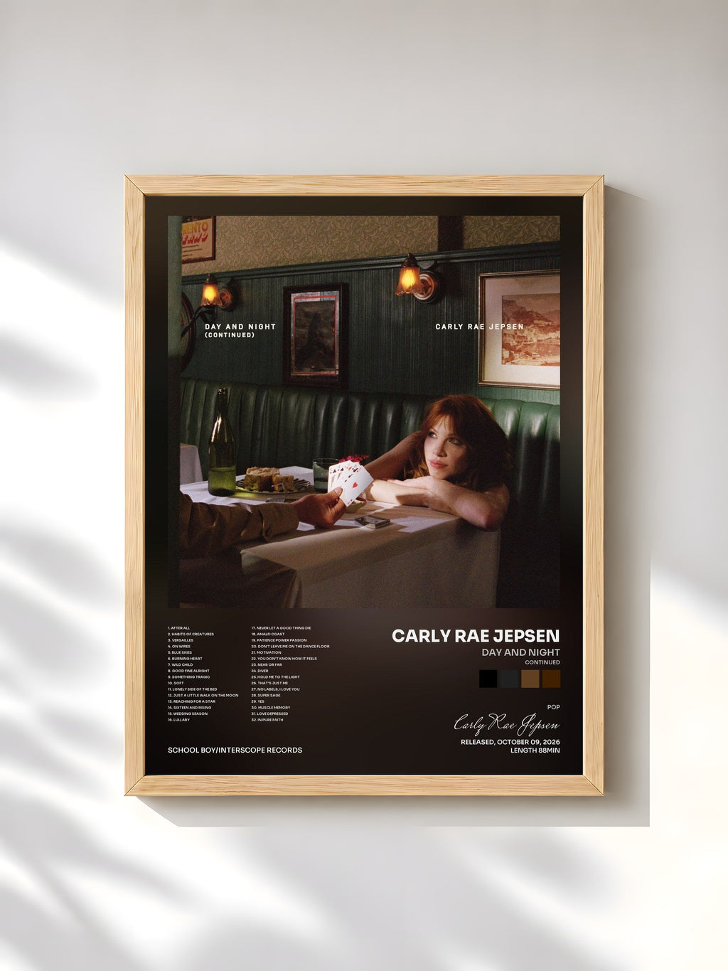 #bois Tableau de l'album Day and Night (Continued) de Carly Rae Jepsen, cadre en bois brut, imprimé et encadré en France