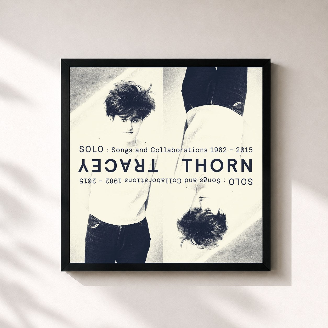 #noir Tableau carré de l'album Solo: Songs And Collaborations 1982-2015 de Tracey Thorn, cadre noir 32x32 cm