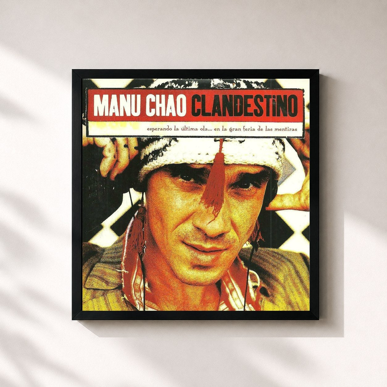 #noir Tableau carré de l'album Clandestino EP de Manu Chao, cadre noir 32x32 cm