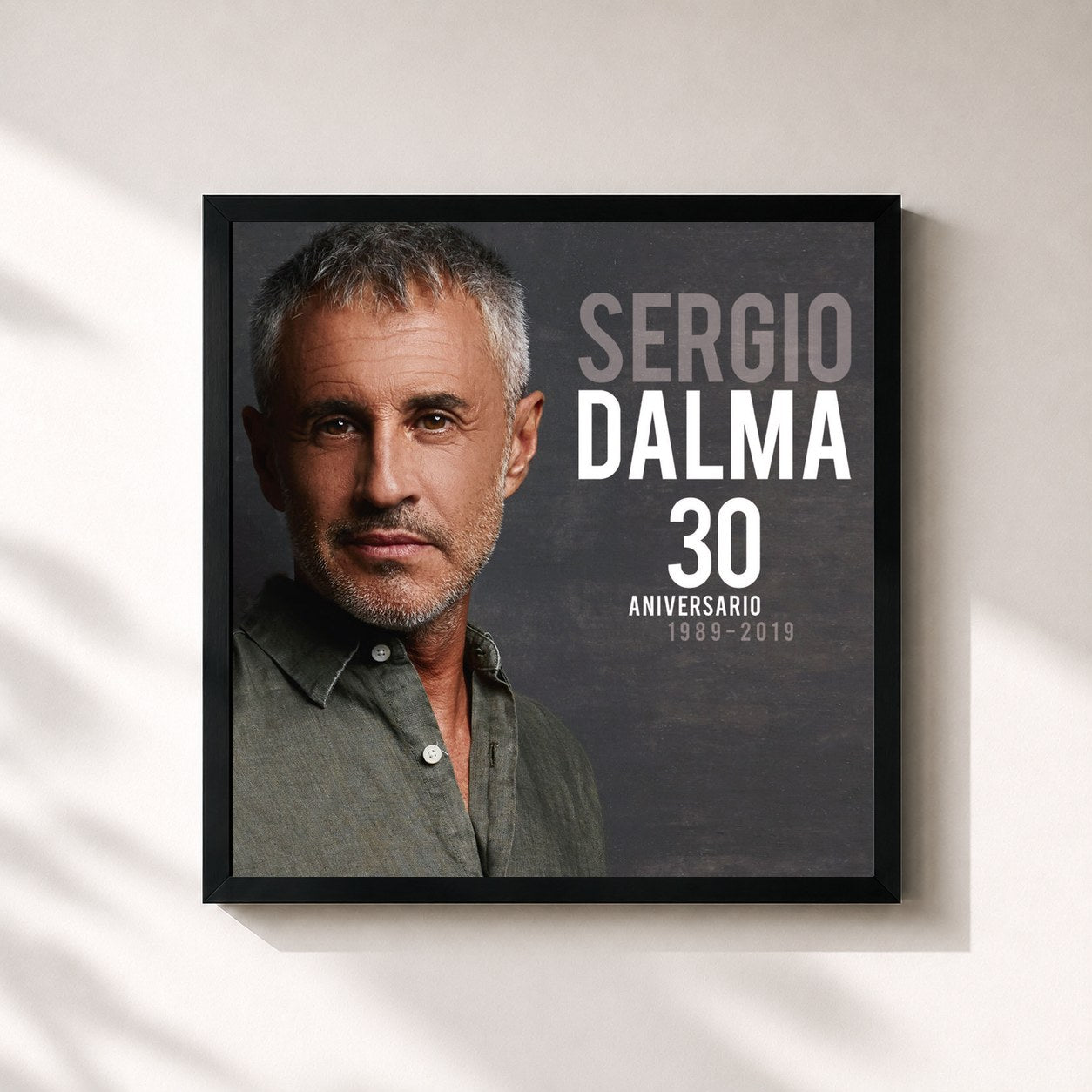 #noir Tableau carré de l'album 30 Aniversario (1989-2019 Deluxe Edition) de Sergio Dalma, cadre noir 32x32 cm