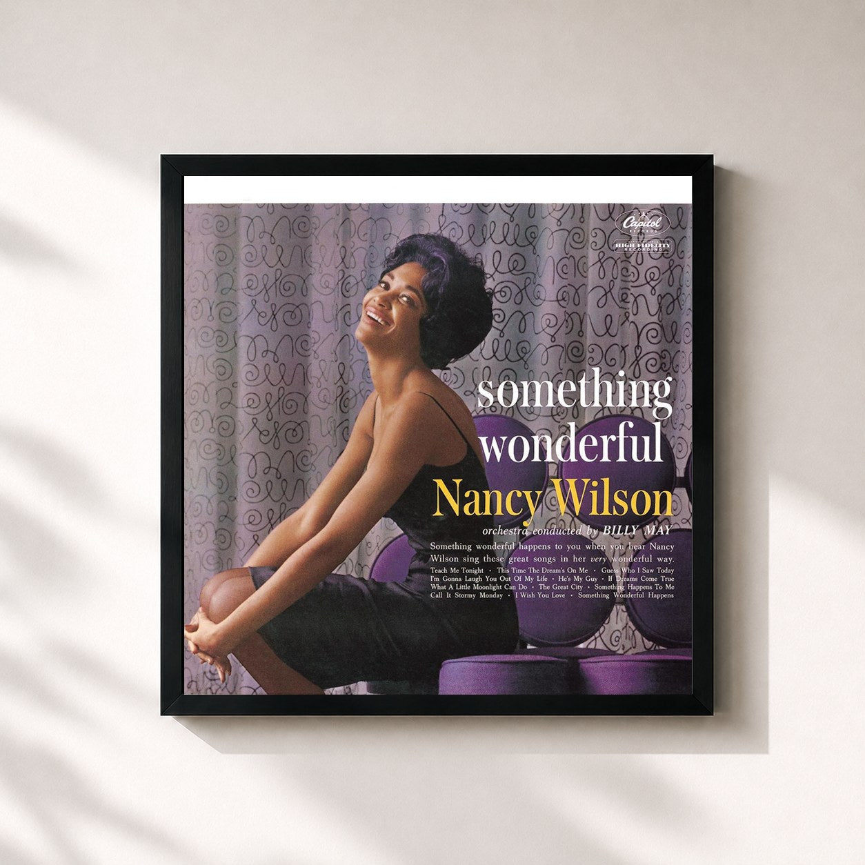 #noir Tableau carré de l'album Something Wonderful de Nancy Wilson, cadre noir 32x32 cm