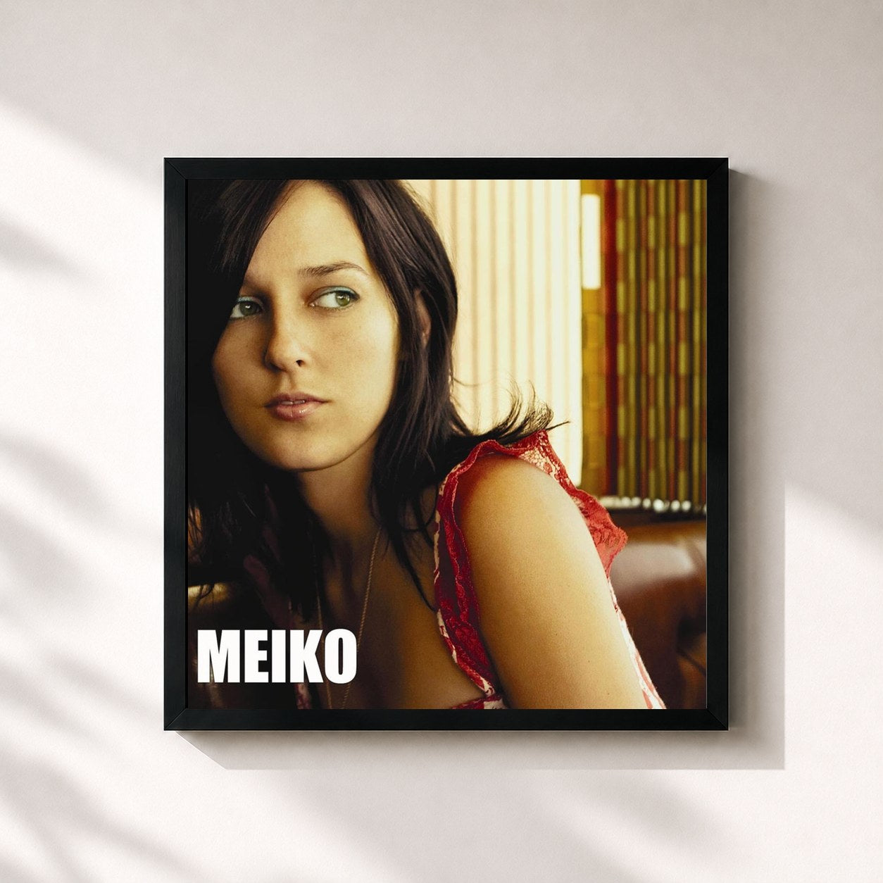 #noir Tableau carré de l'album Meiko de Meiko, cadre noir 32x32 cm