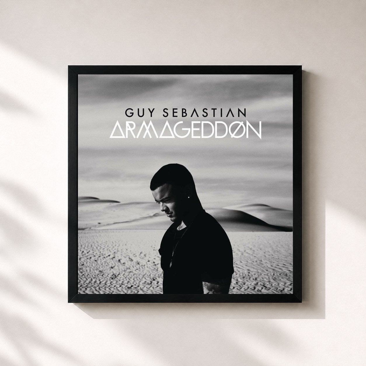 #noir Tableau carré de l'album Armageddon de Guy Sebastian, cadre noir 32x32 cm