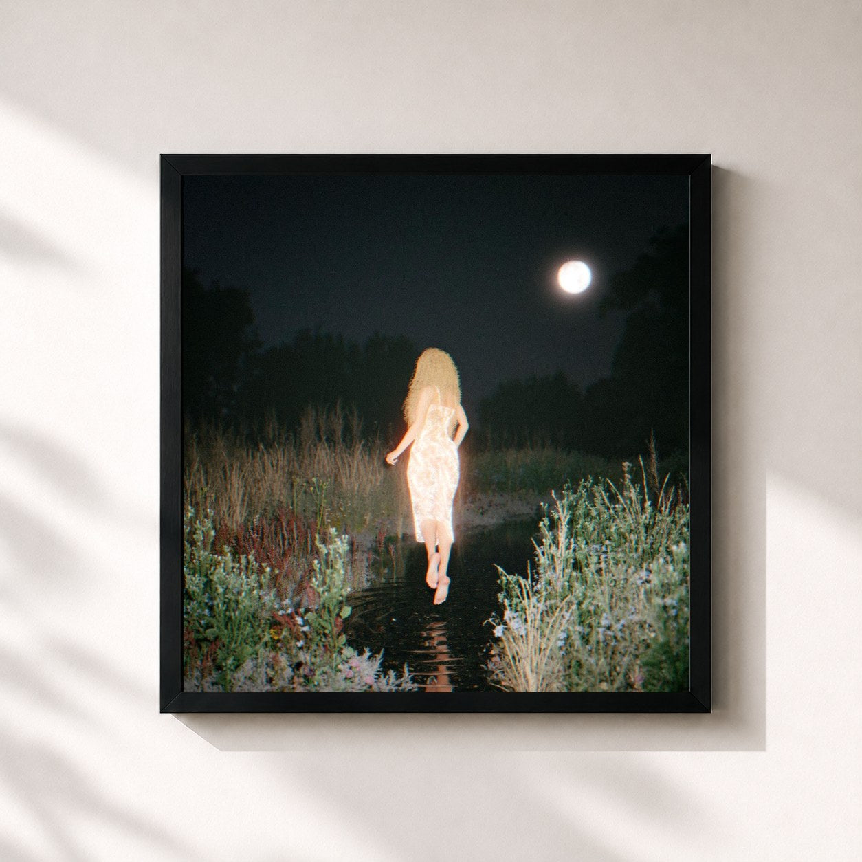 #noir Tableau carré de l'album softCORE de Foushee, cadre noir 32x32 cm
