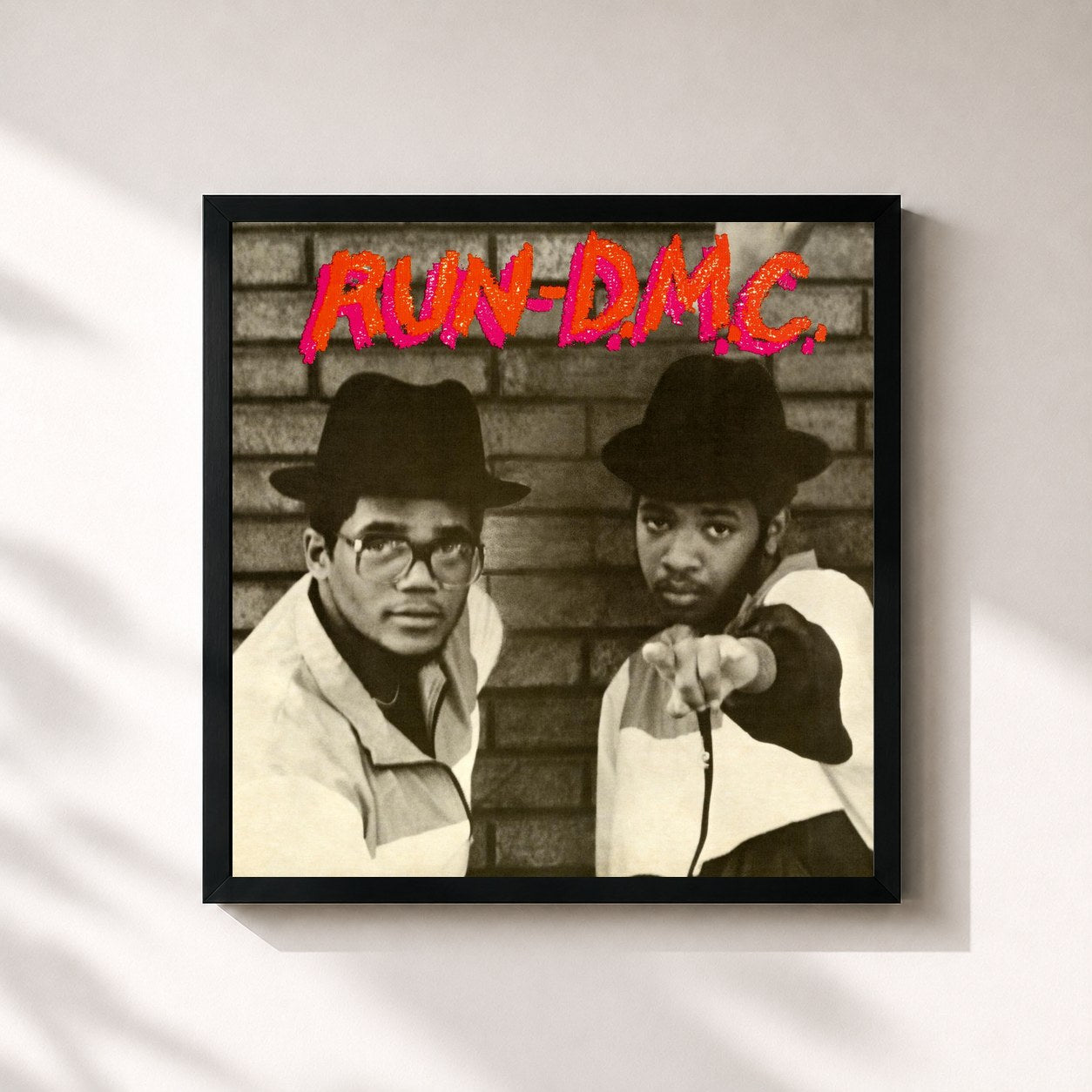 #noir Tableau carré de l'album RUN-DMC (Expanded Edition) de Run-DMC, cadre noir 32x32 cm