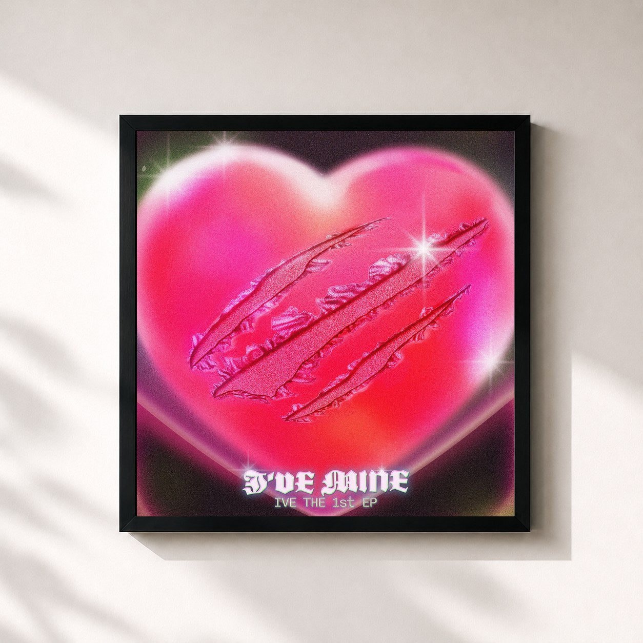 #noir Tableau carré de l'album I'VE MINE de IVE, cadre noir 32x32 cm