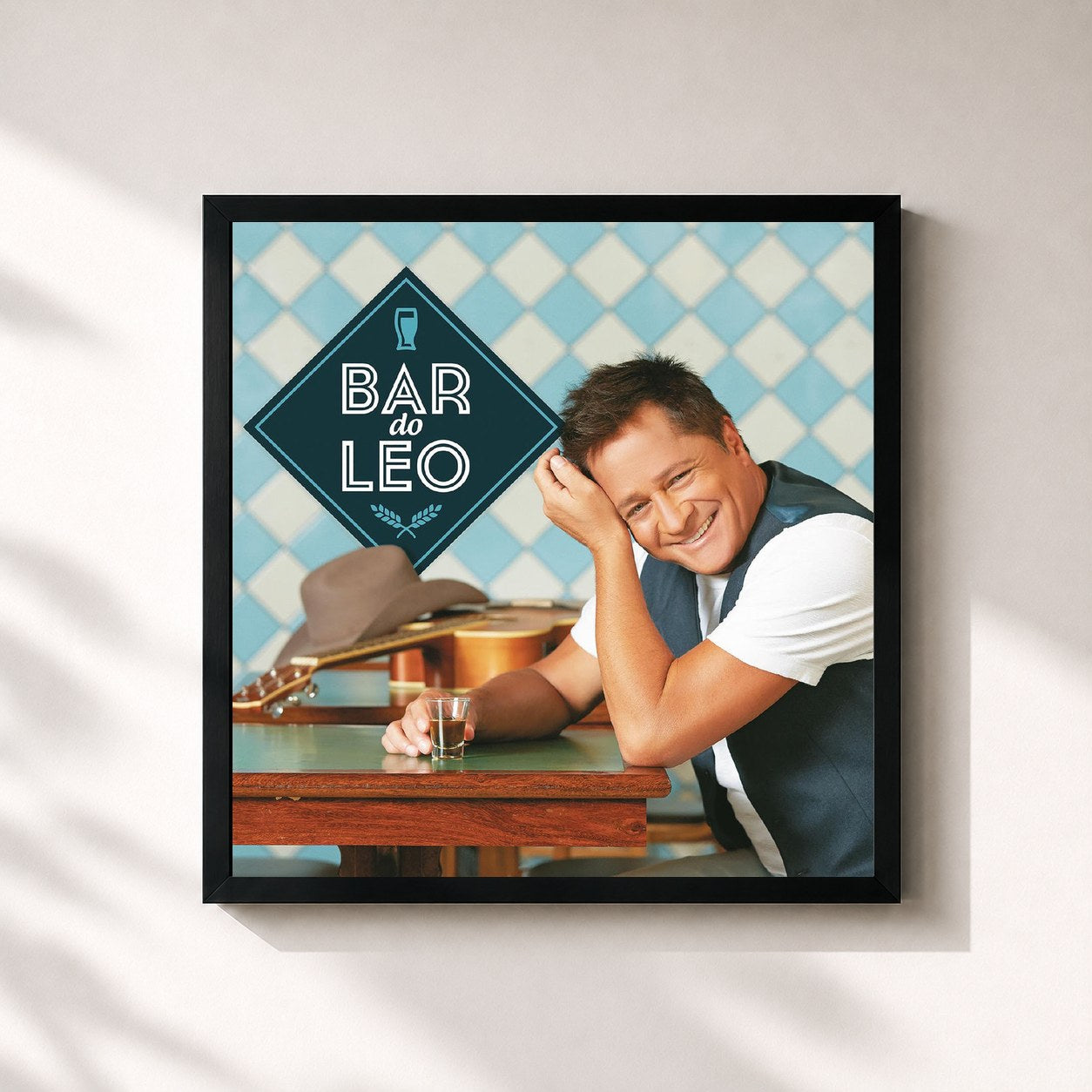 #noir Tableau carré de l'album Bar do Leo de Leonardo, cadre noir 32x32 cm