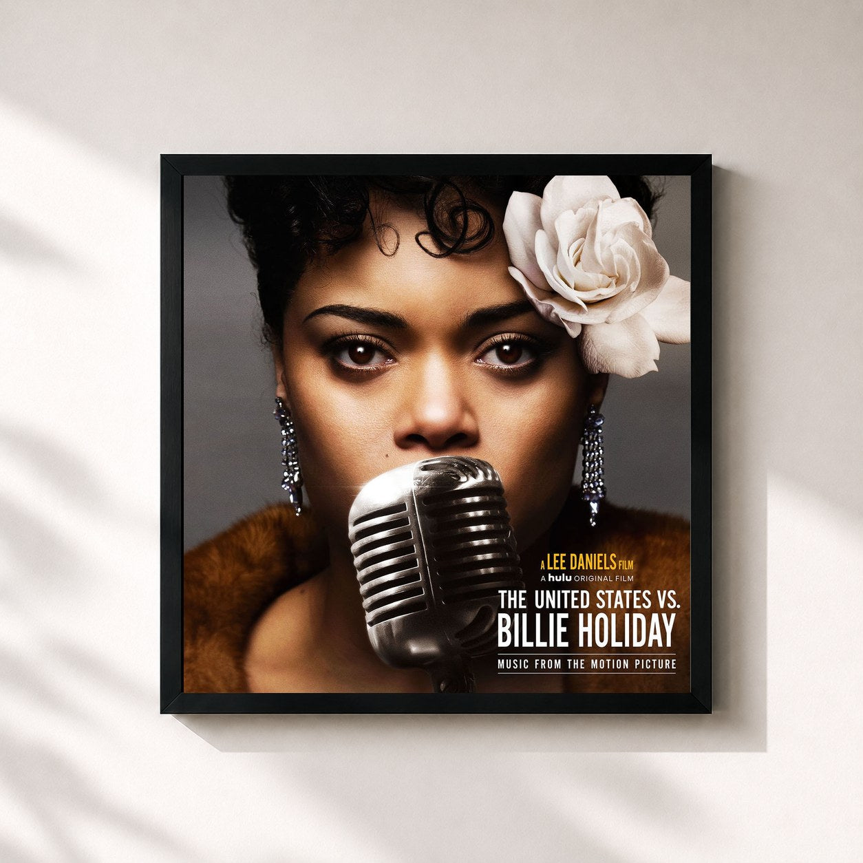 #noir Tableau carré de l'album The United States vs. Billie Holiday (Music from the Motion Picture) de Andra Day, cadre noir 32x32 cm