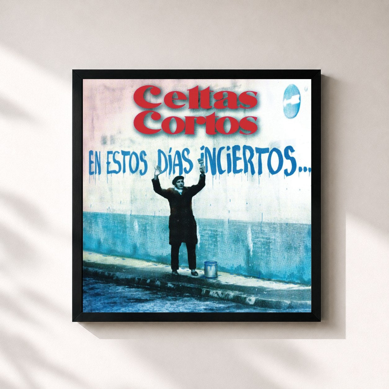 #noir Tableau carré de l'album En Estos Dias Inciertos... de Celtas Cortos, cadre noir 32x32 cm