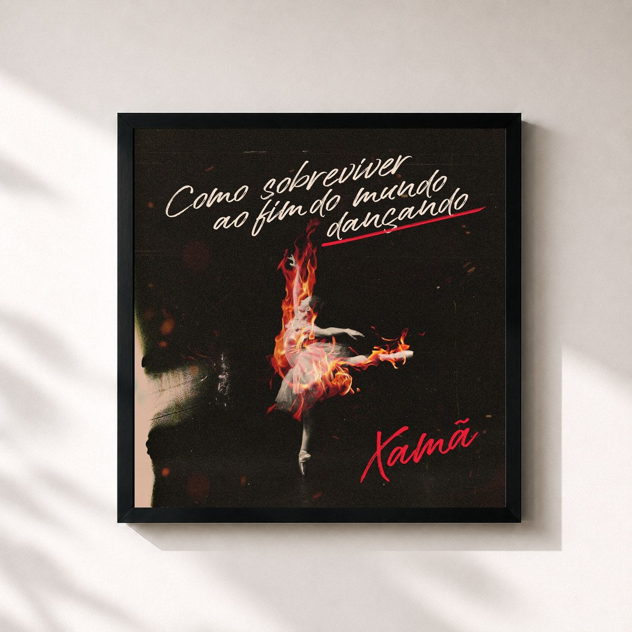 #noir Tableau carré de l'album Como Sobreviver ao Fim do Mundo Dançando de Xamã, cadre noir 32x32 cm