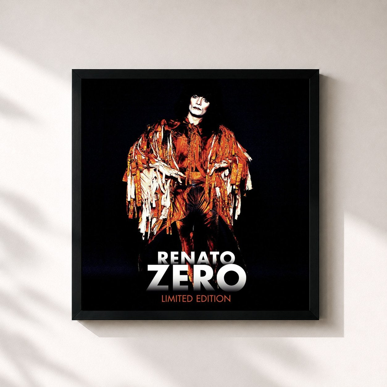 #noir Tableau carré de l'album Zerolandia - Erozero de Renato Zero, cadre noir 32x32 cm