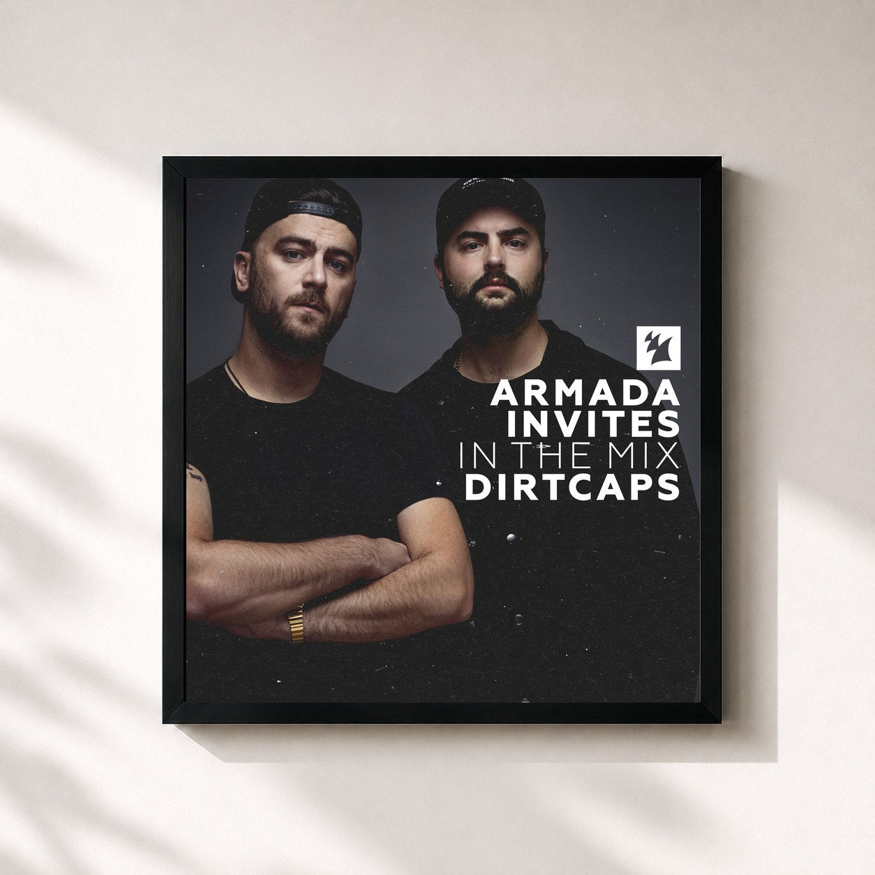#noir Tableau carré de l'album Armada Invites (In The Mix): Dirtcaps de Dirtcaps, cadre noir 32x32 cm