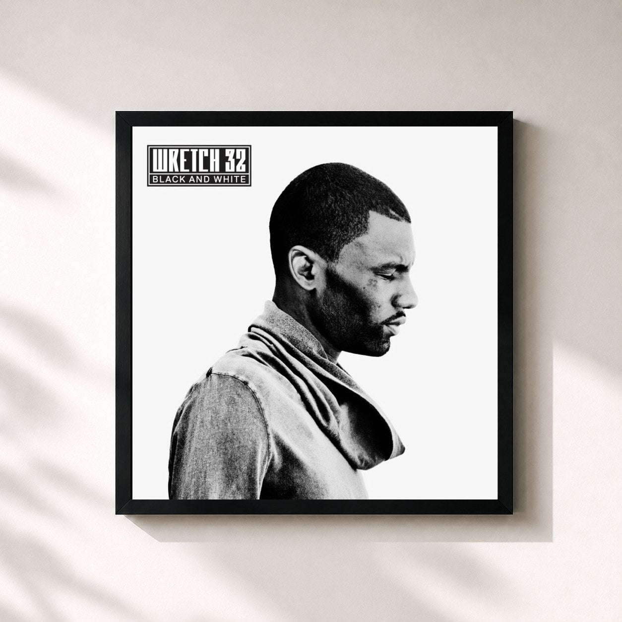 #noir Tableau carré de l'album Black and White de Wretch 32, cadre noir 32x32 cm