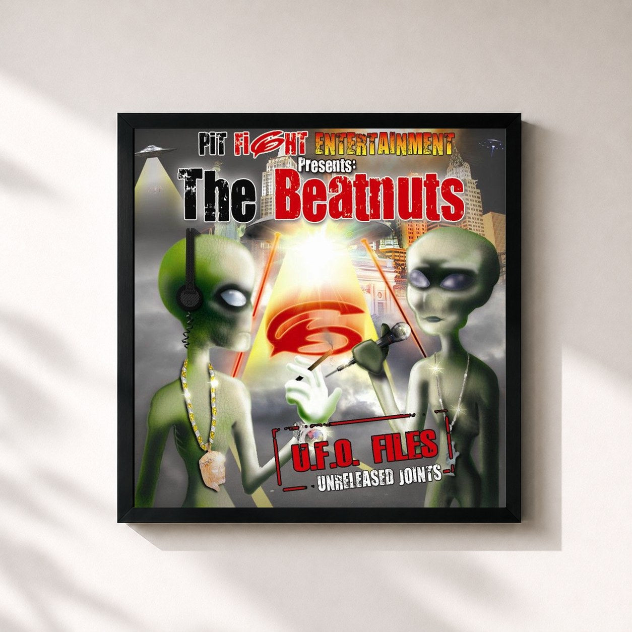 #noir Tableau carré de l'album U.F.O. Files de The Beatnuts, cadre noir 32x32 cm