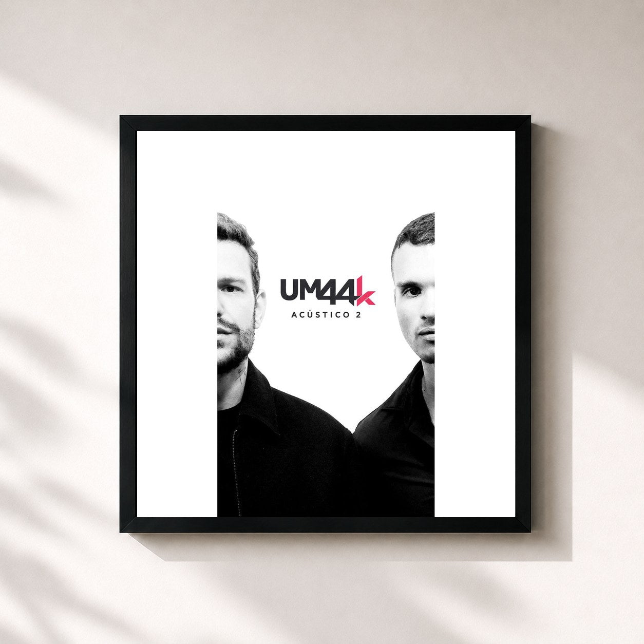 #noir Tableau carré de l'album UM44K (Acústico 2) de UM44K, cadre noir 32x32 cm
