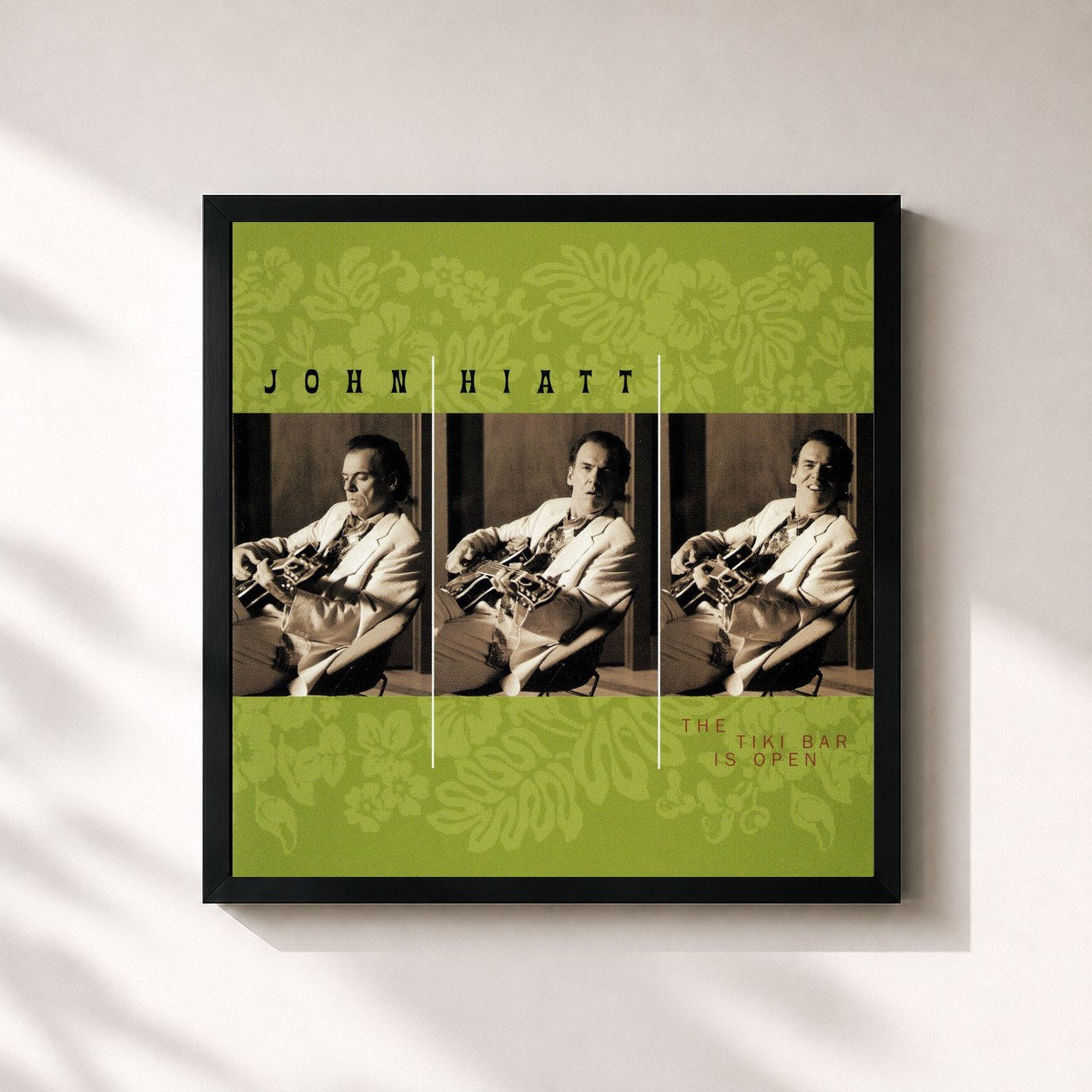 #noir Tableau carré de l'album The Tiki Bar Is Open de John Hiatt, cadre noir 32x32 cm