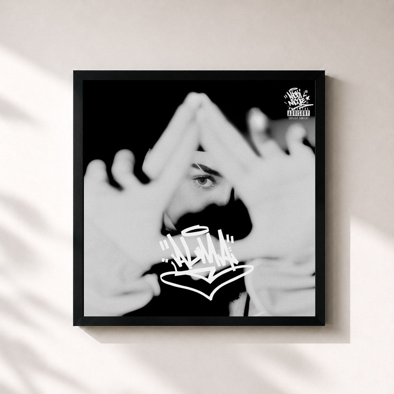 #noir Tableau carré de l'album ALMA de Nicki Nicole, cadre noir 32x32 cm