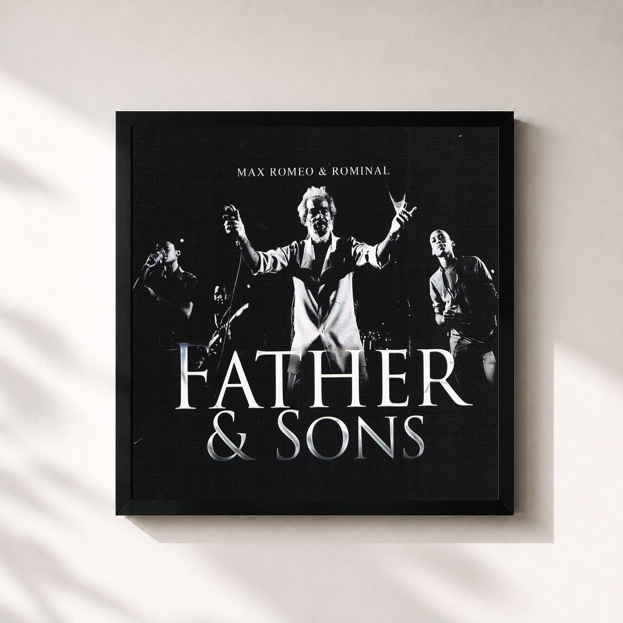 #noir Tableau carré de l'album Father and Sons de Max Romeo, cadre noir 32x32 cm