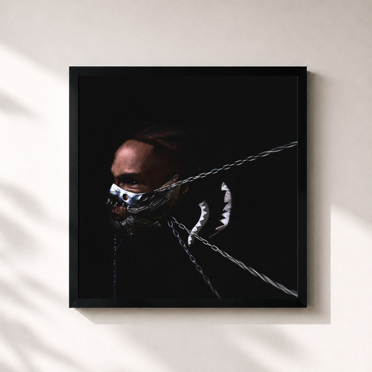 #noir Tableau carré de l'album SOMOTRO de Roshi, cadre noir 32x32 cm