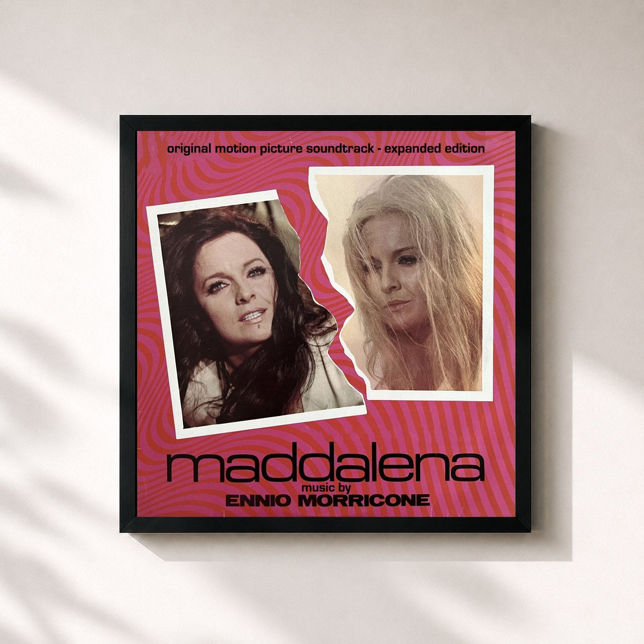 #noir Tableau carré de l'album Maddalena (Original Motion Picture Soundtrack) (Expanded Edition) de Ennio Morricone, cadre noir 32x32 cm