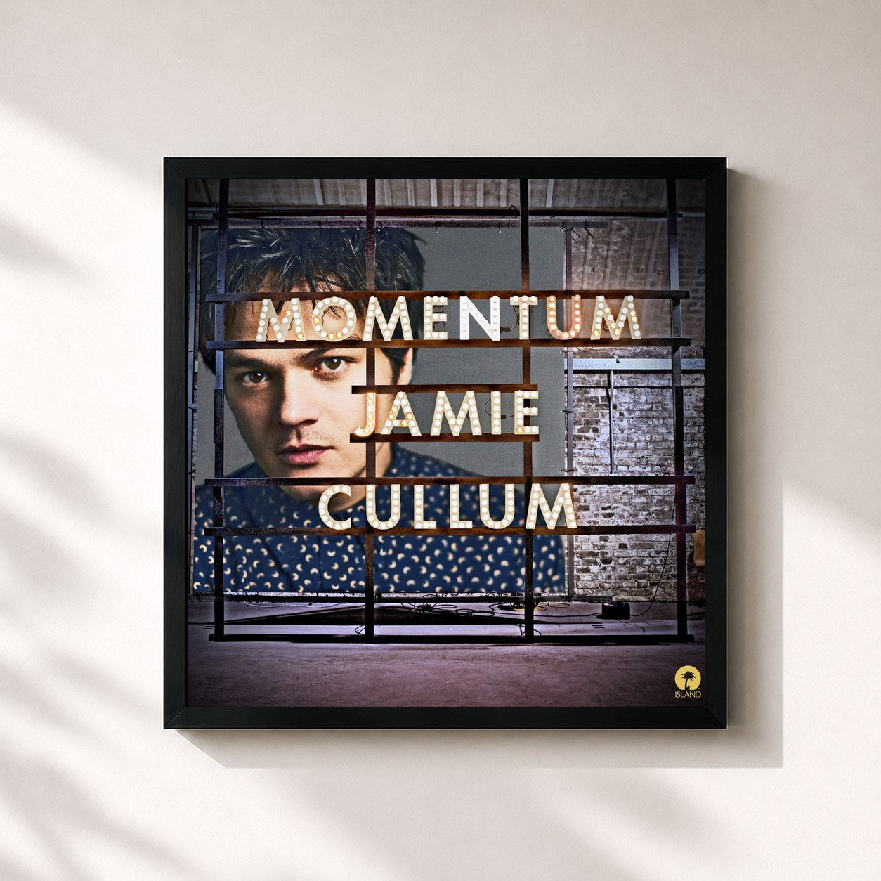 #noir Tableau carré de l'album Momentum de Jamie Cullum, cadre noir 32x32 cm