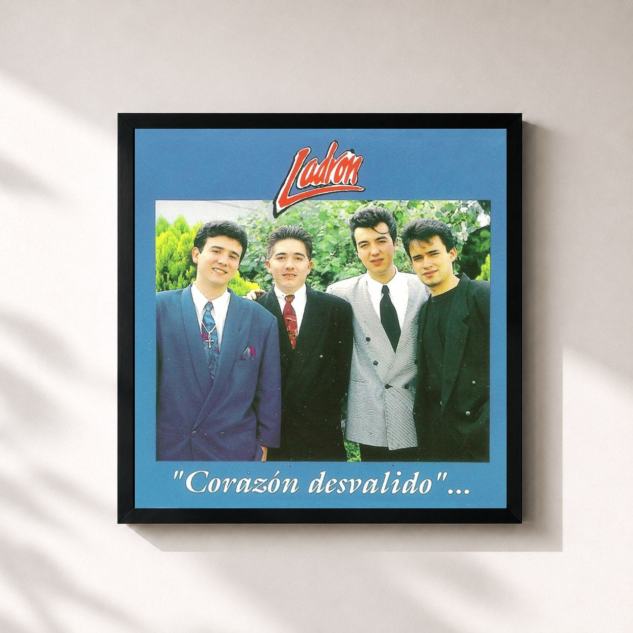 #noir Tableau carré de l'album Corazón Desvalido de Ladrón, cadre noir 32x32 cm