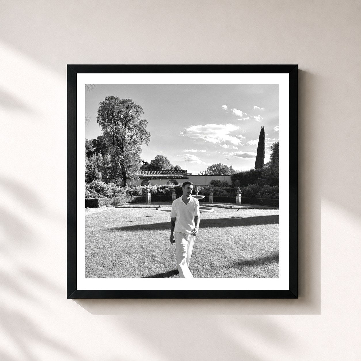 #noir Tableau carré de l'album love love FLAKK de Rels B, cadre noir 32x32 cm