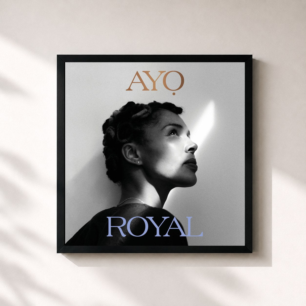 #noir Tableau carré de l'album Royal de Ayo, cadre noir 32x32 cm